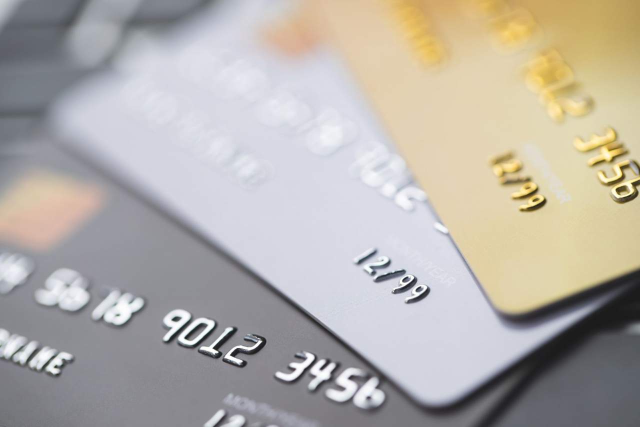 Anular contratos de tarjetas de crédito por cláusula abusiva con la ayuda de Víctimas del Crédito