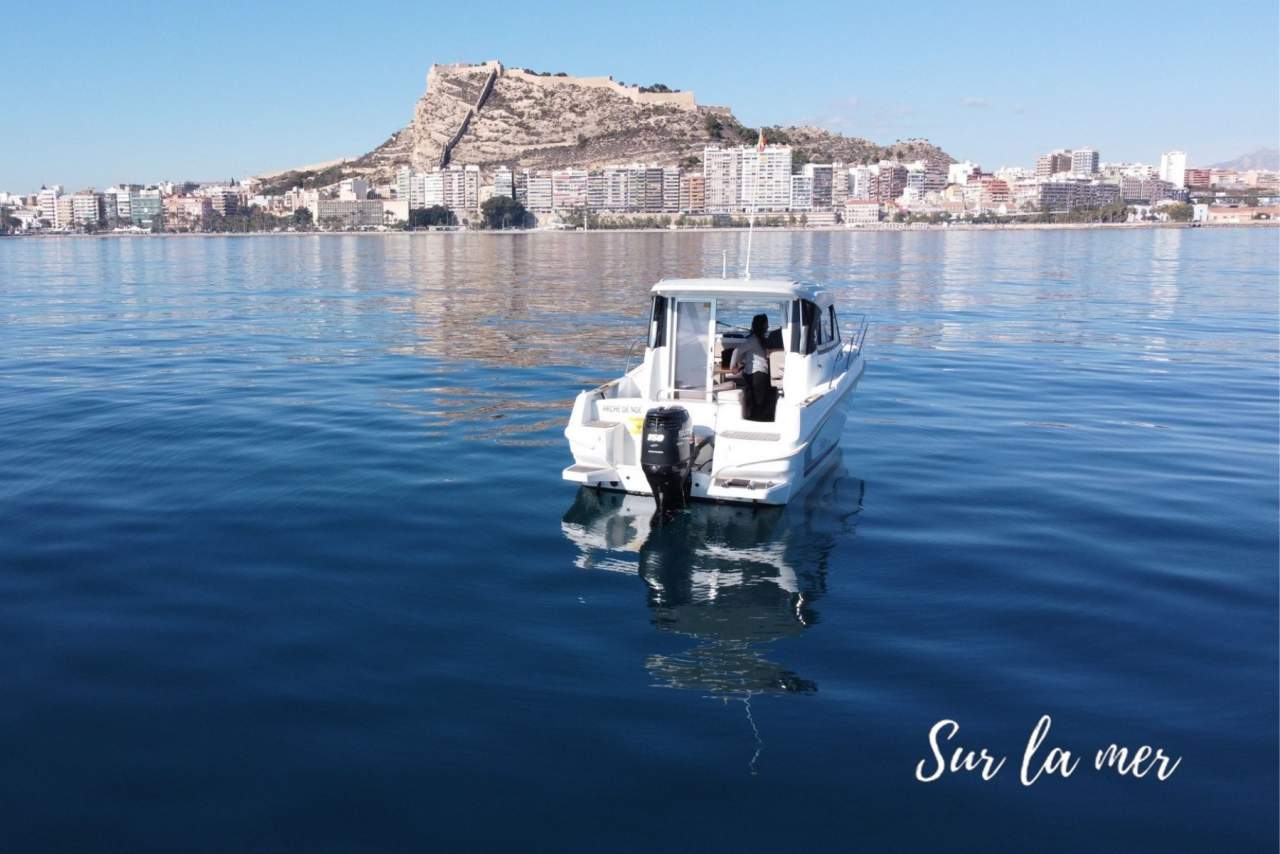 Alquiler de barcos en Alicante de Sur la mer,  la mejor actividad en la ciudad