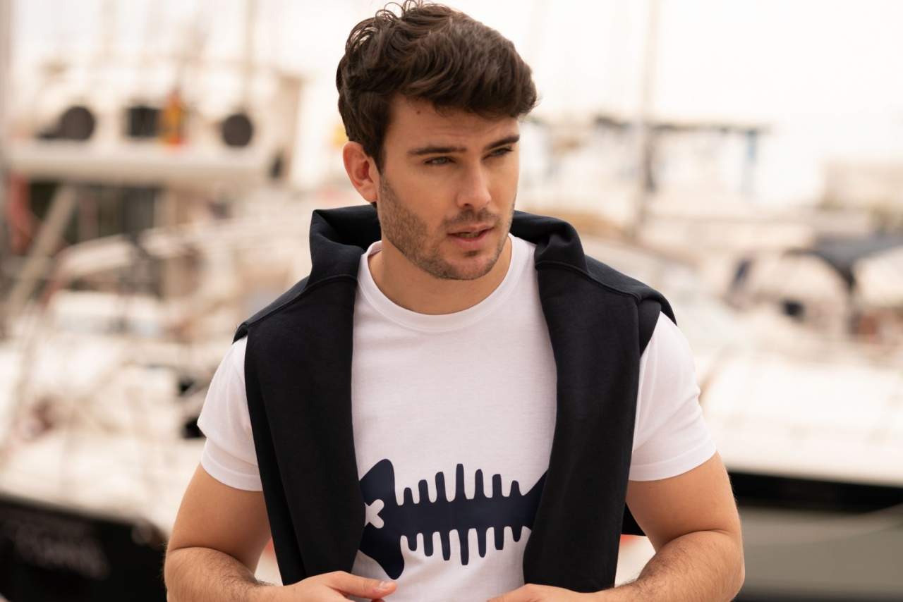La originalidad de la camiseta raspa pescado Maiwa
