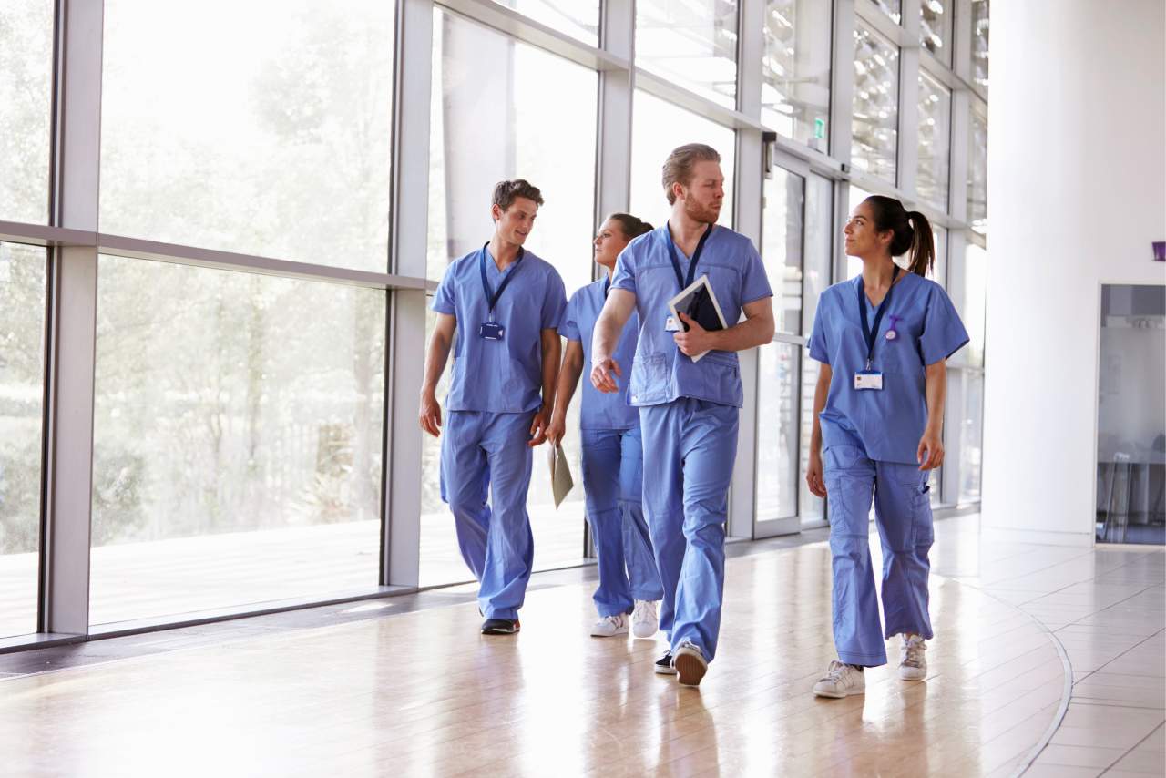 Oposiciones auxiliar de enfermería online: Edil Formación