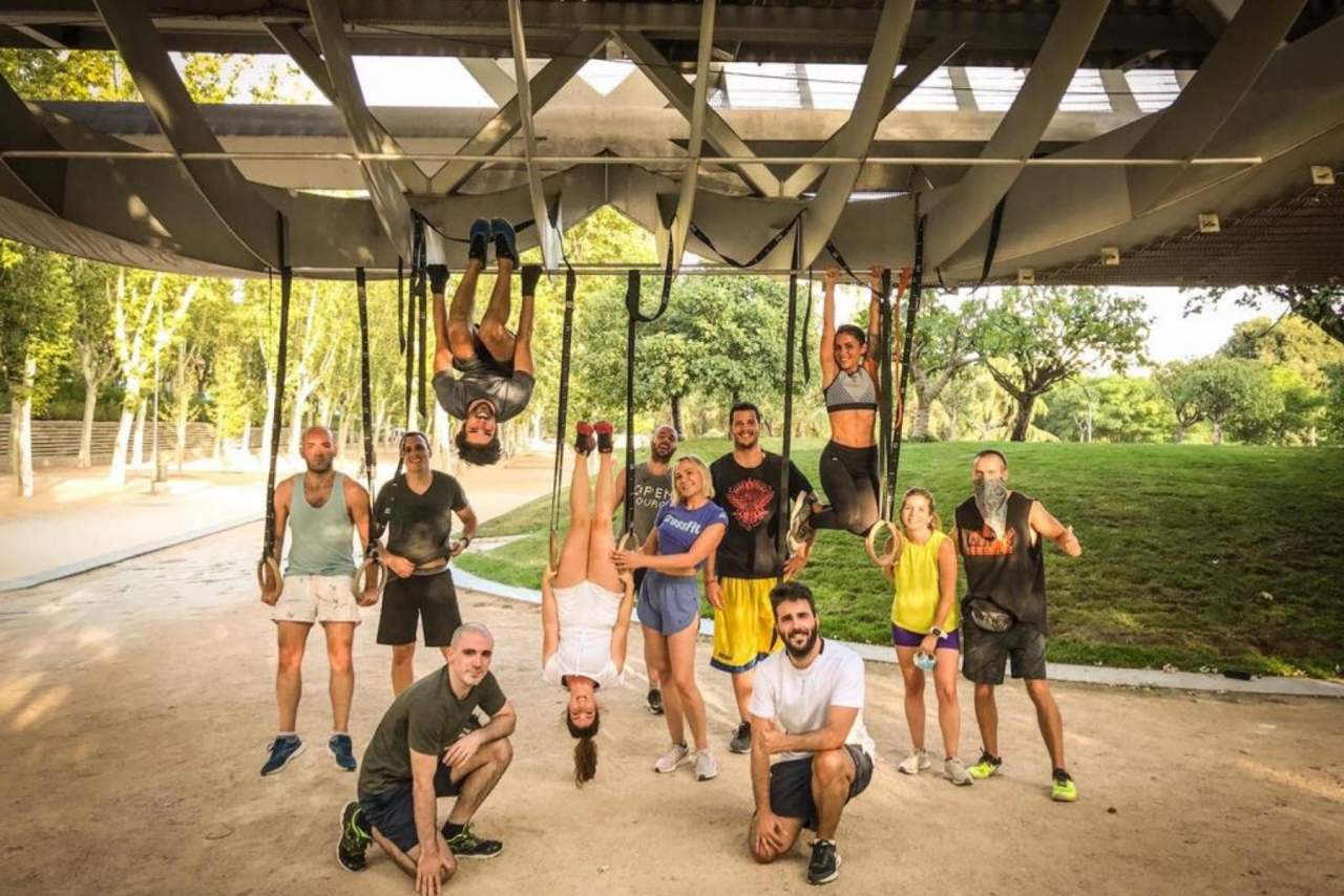 Semejanzas entre el entrenamiento funcional Madrid y el gimnasio al aire libre en Madrid