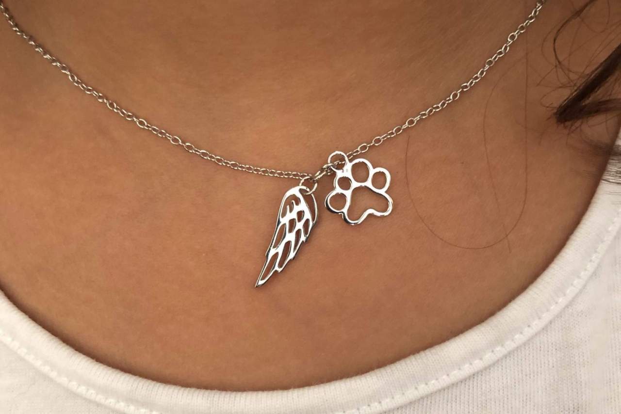 Kelly Tabares, la emprendedora que creó la línea de joyas para amantes de mascotas