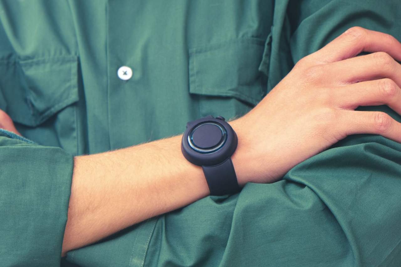La revolucionaria pulsera dispensadora de gel hidroalcohólico frente al COVID-19