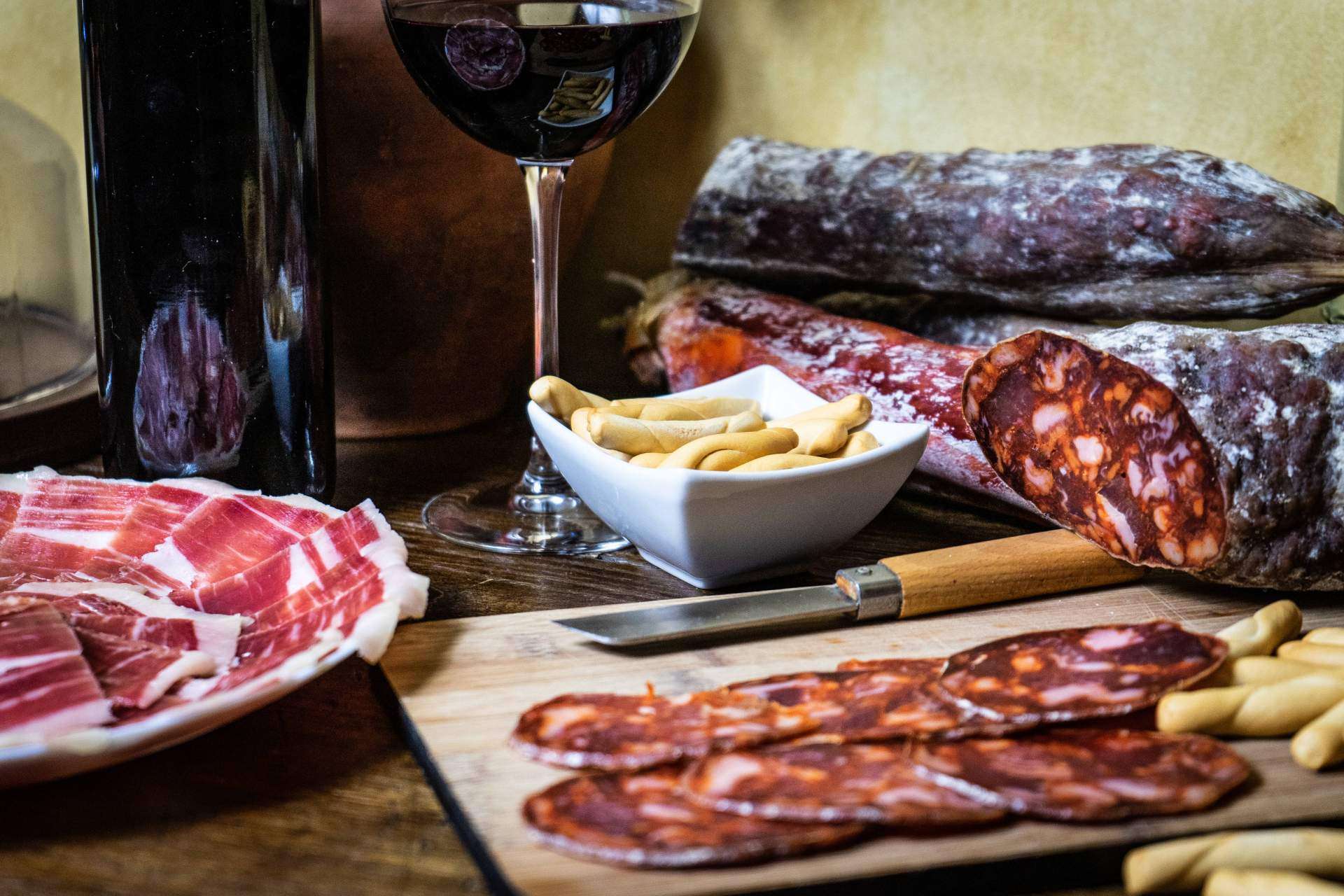 ¿Qué diferencia existe entre el chorizo ibérico de bellota y otros tipos?