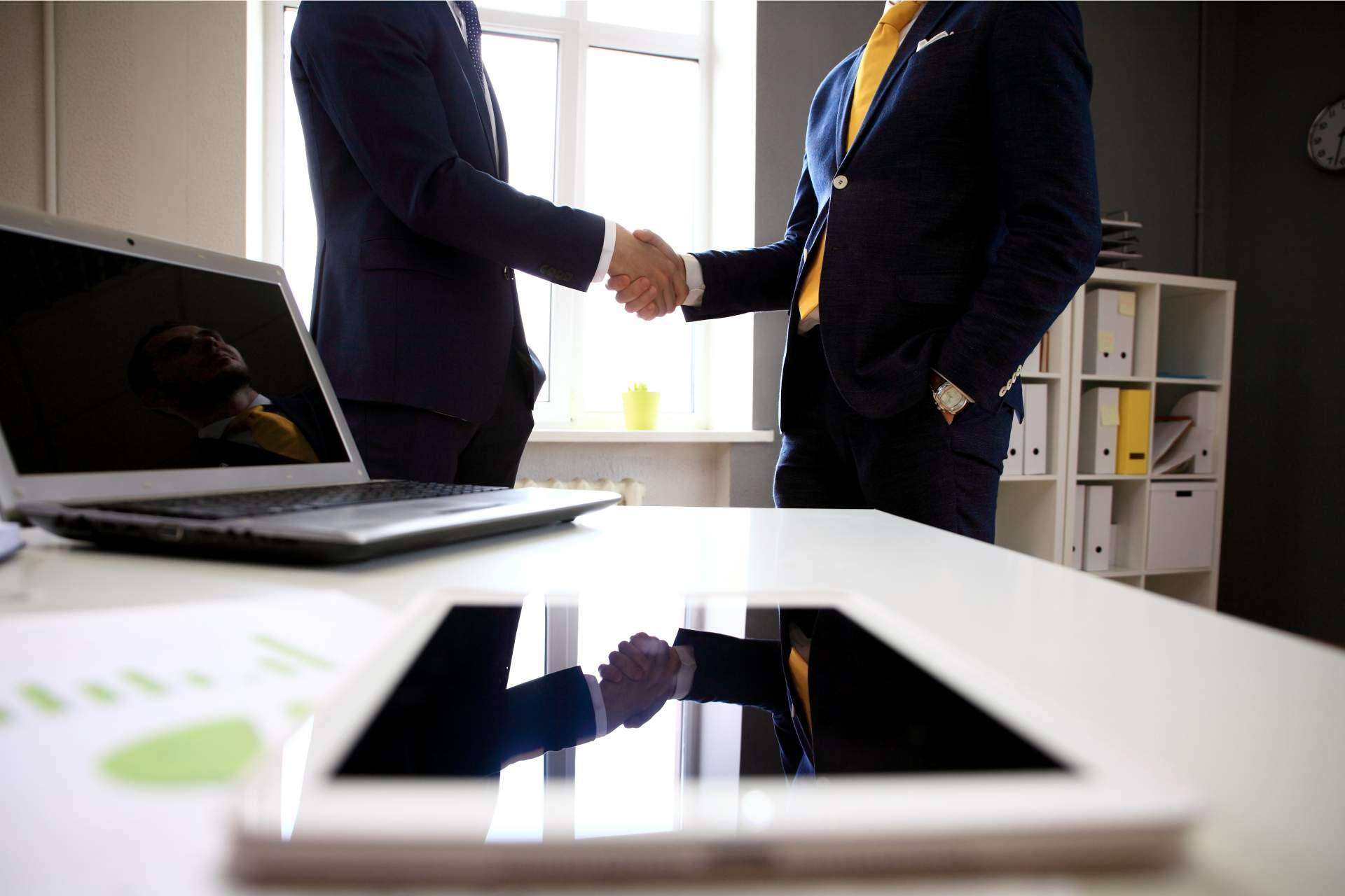 La venta de empresas se reactiva en España según Abogado de Empresa