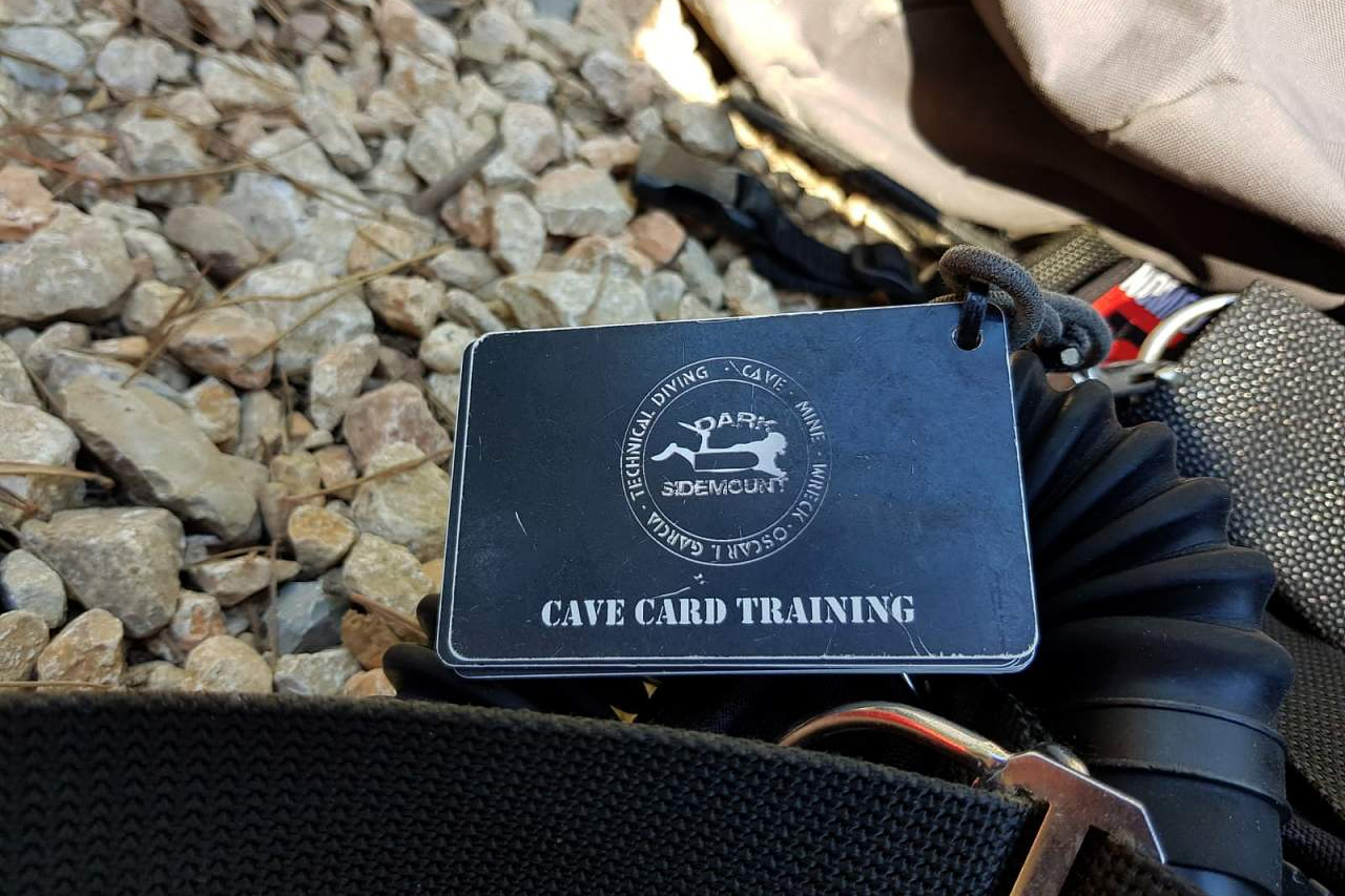 Dark Sidemount imparte curso buceo