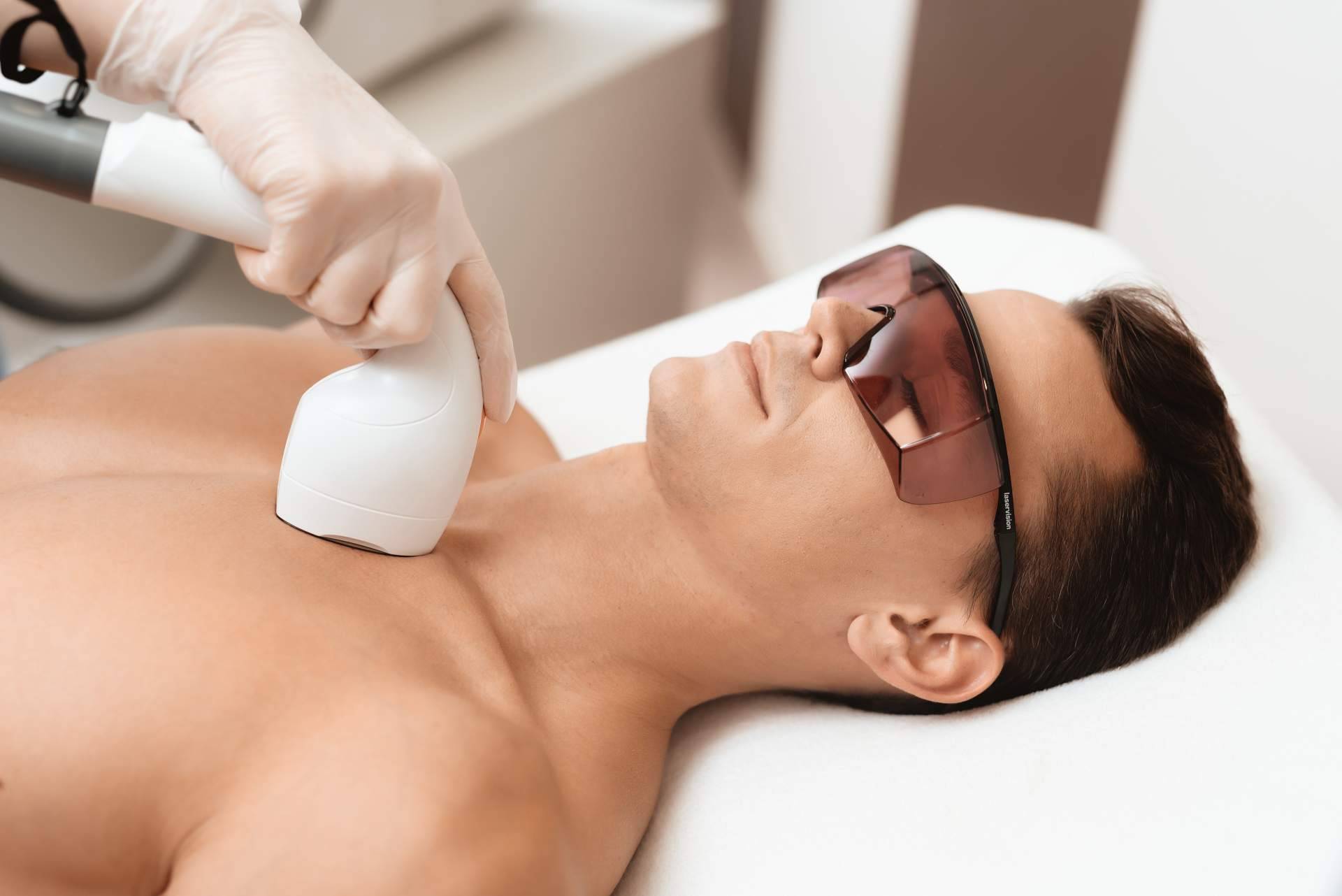 Los expertos de Ada Beauty explican si es segura la depilación láser