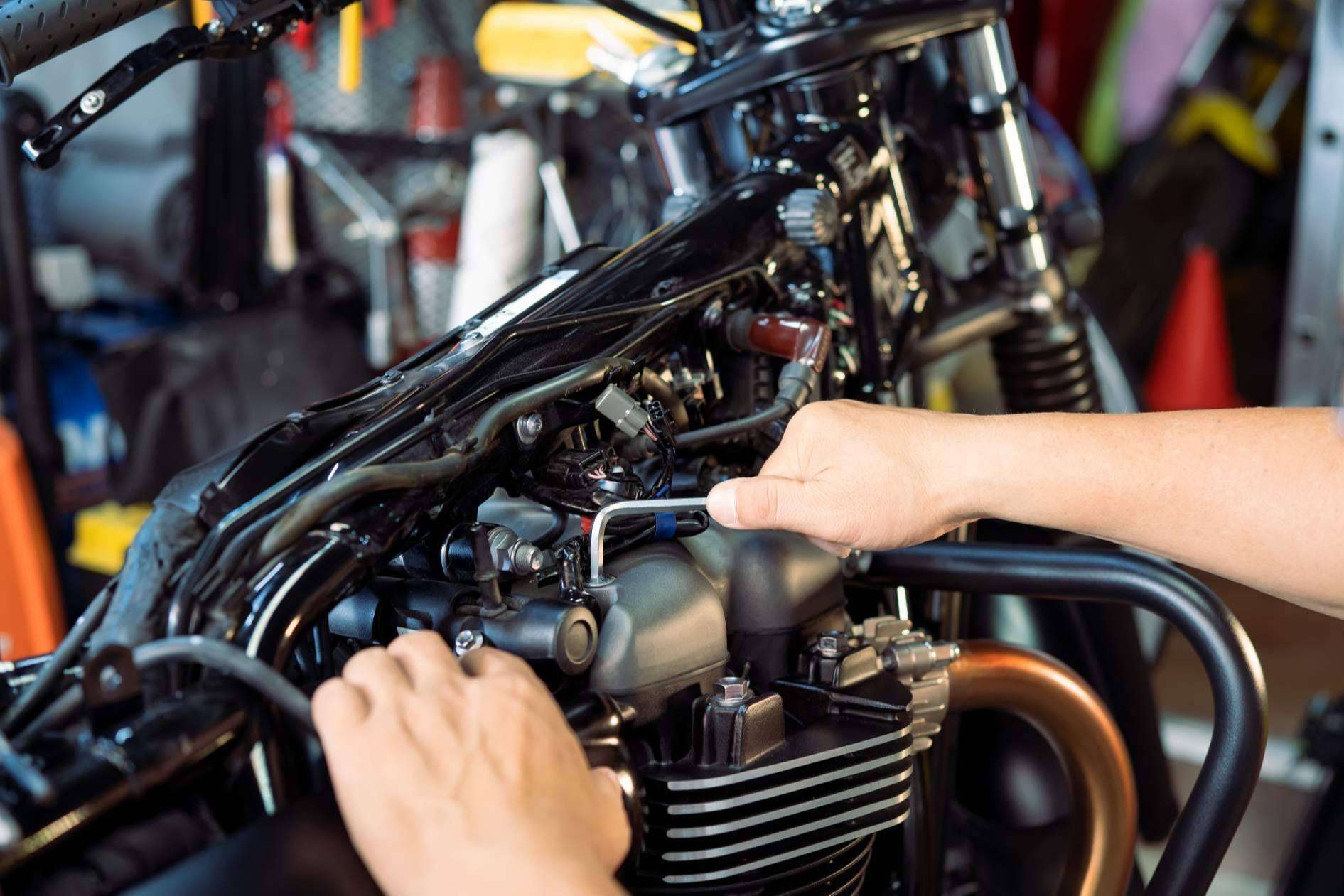 ¿Qué ofrece el Curso de Mecánica de la Motocicleta impartido por el Instituto Técnico de Automoción?