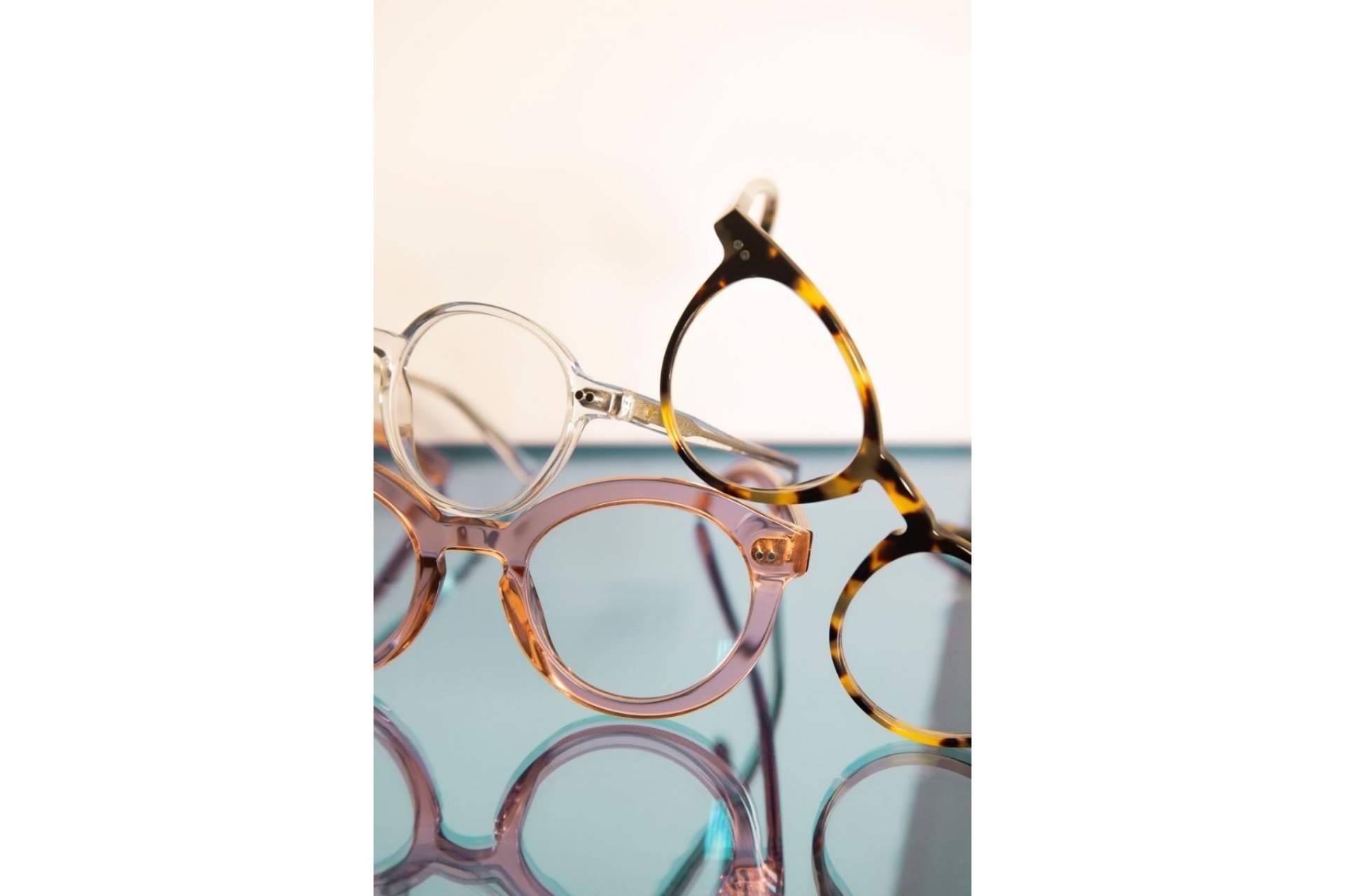 La marca de gafas Miller & Marc apuesta por las gafas fotocromáticas como uno de sus productos estrella por sus innumerables ventajas