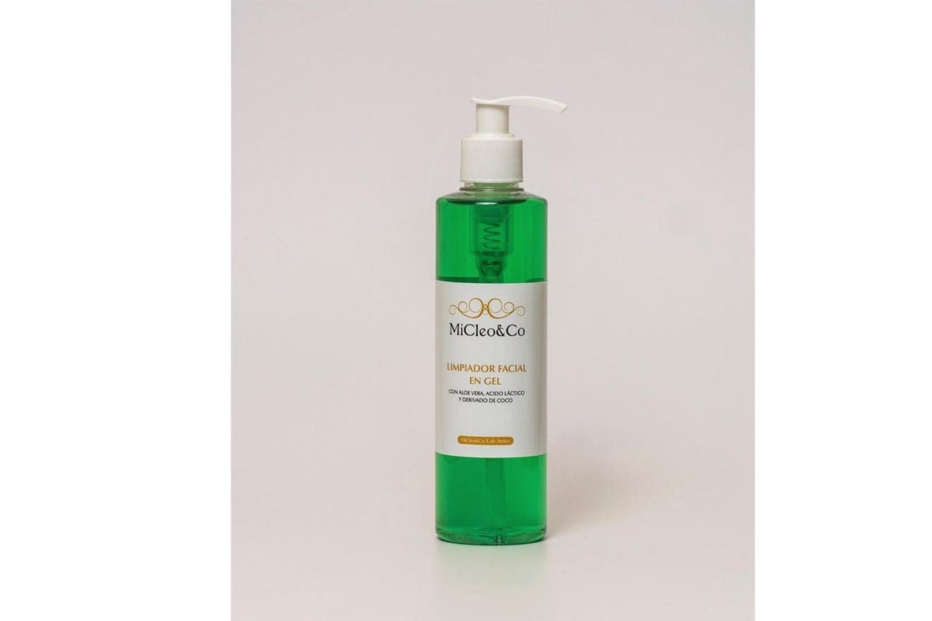 MiCleo&Co crea un limpiador facial en gel a partir de materiales naturales