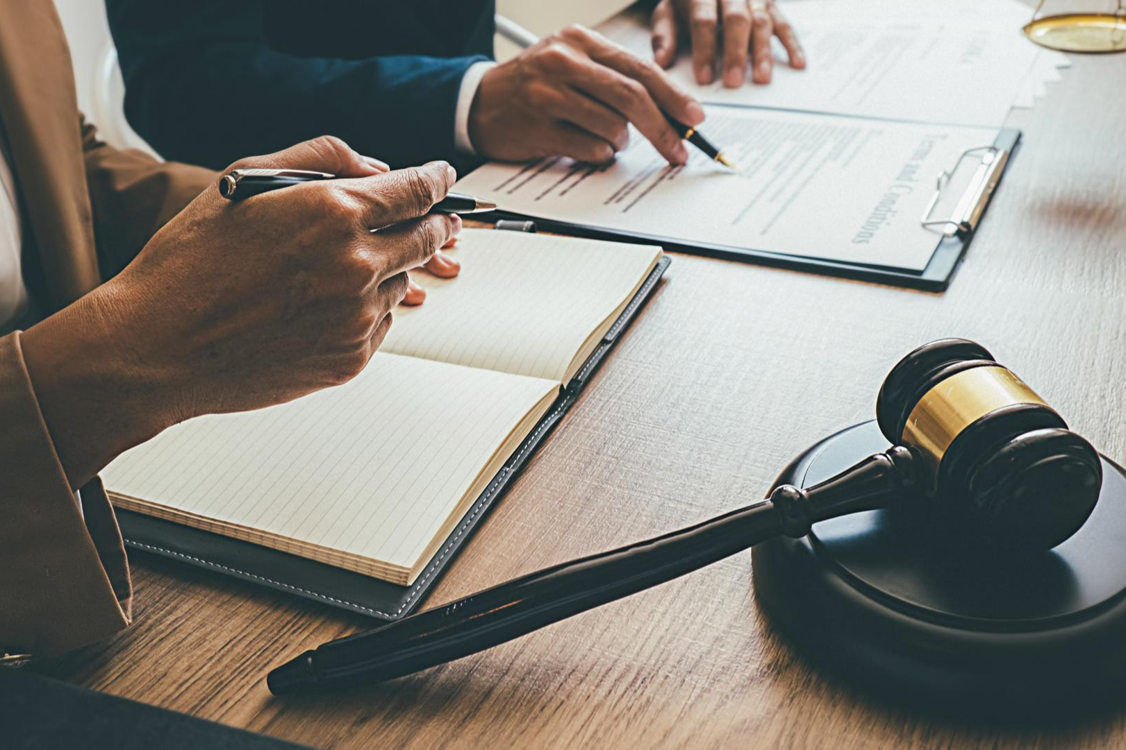 Ackermann & Schwartz: despacho de abogados en Madrid con servicio de abogado mercantil