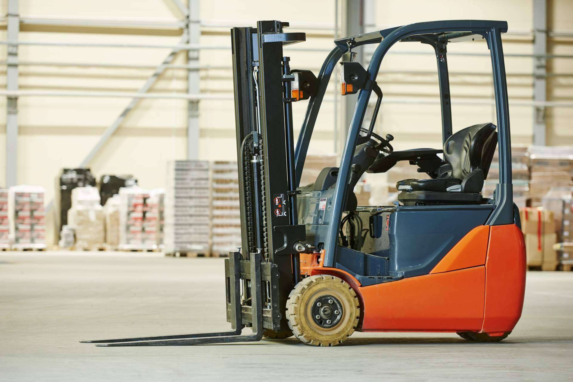 Conocer la mecánica de las carretillas elevadoras, un aspecto clave para elegir la que más se adapte a las necesidades del cliente: Carretillas HP Elevación
