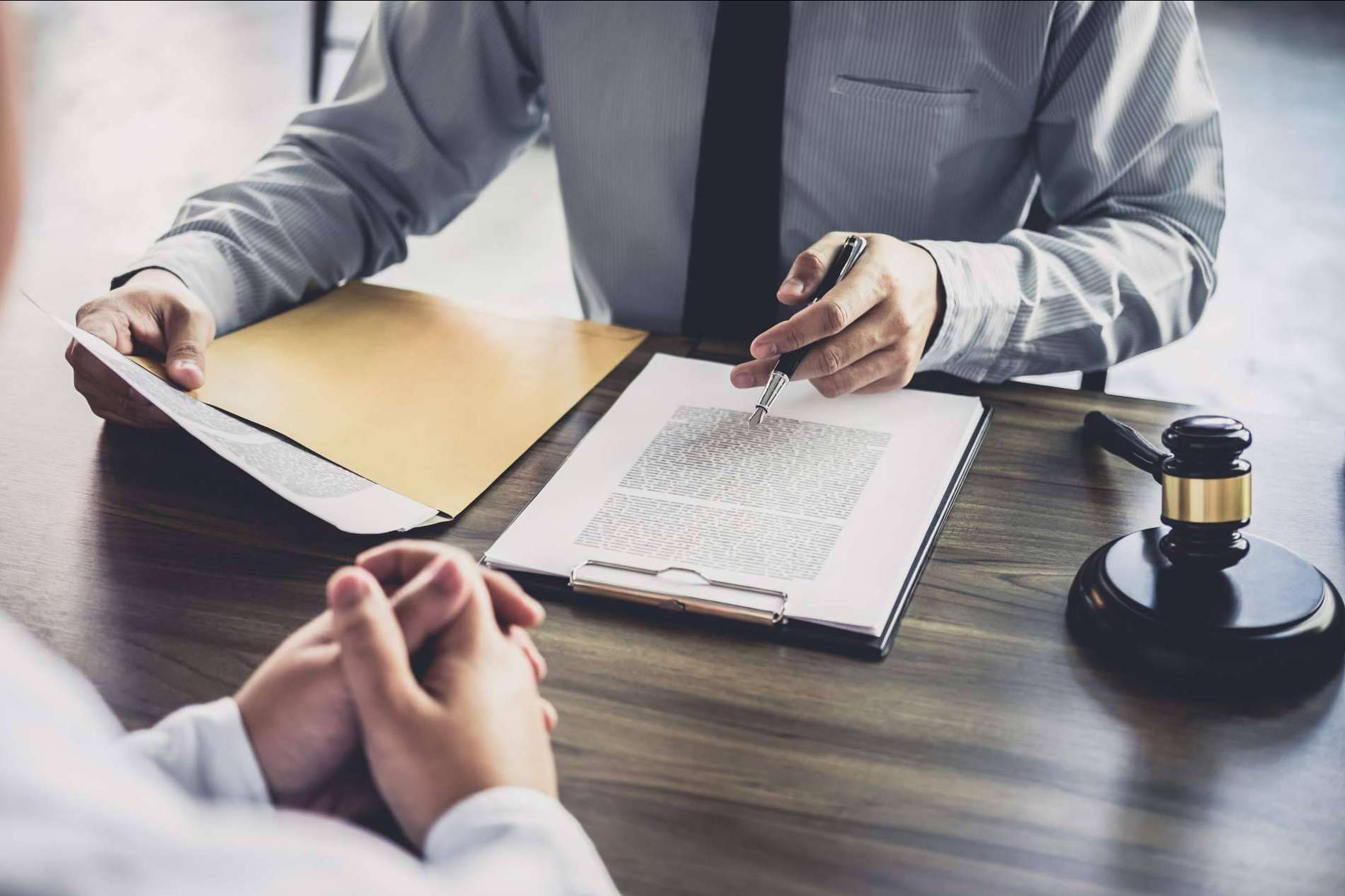 Igualada Belchí Abogados analiza a qué juega la banca