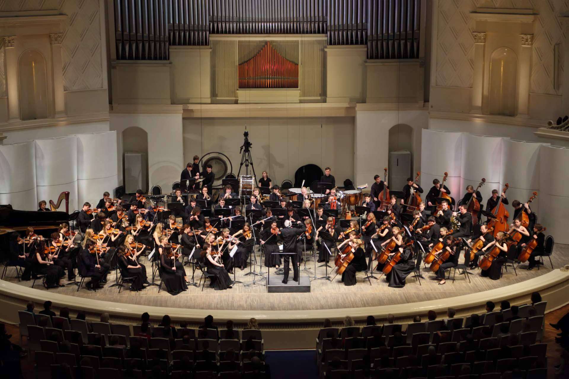 Acudir al espectáculo de la Orquesta Filarmónica de Viena de Fin de Año con la agencia operadora Fra Diavolo
