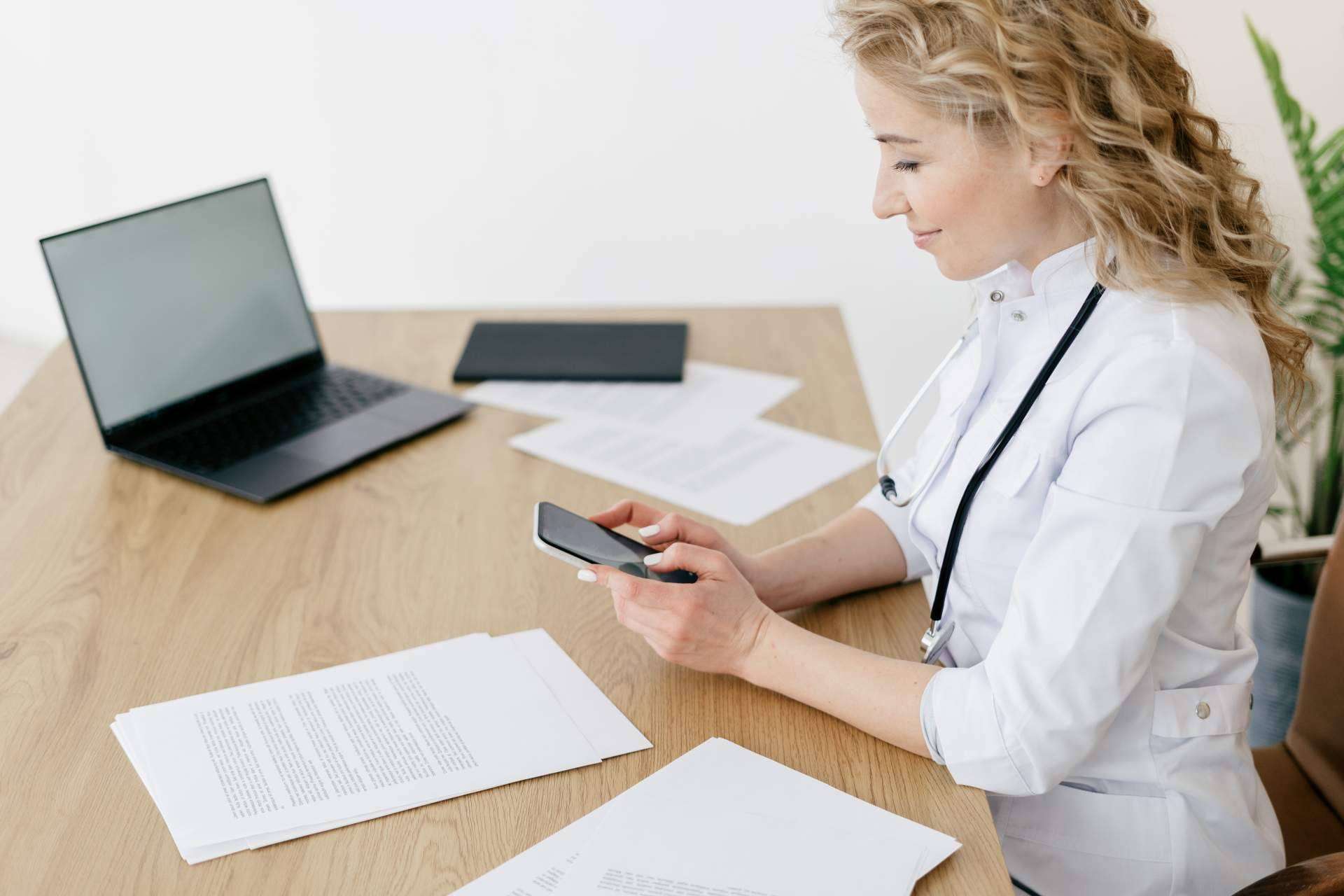 Espacio OASIS y las ventajas e inconvenientes de la psicología online