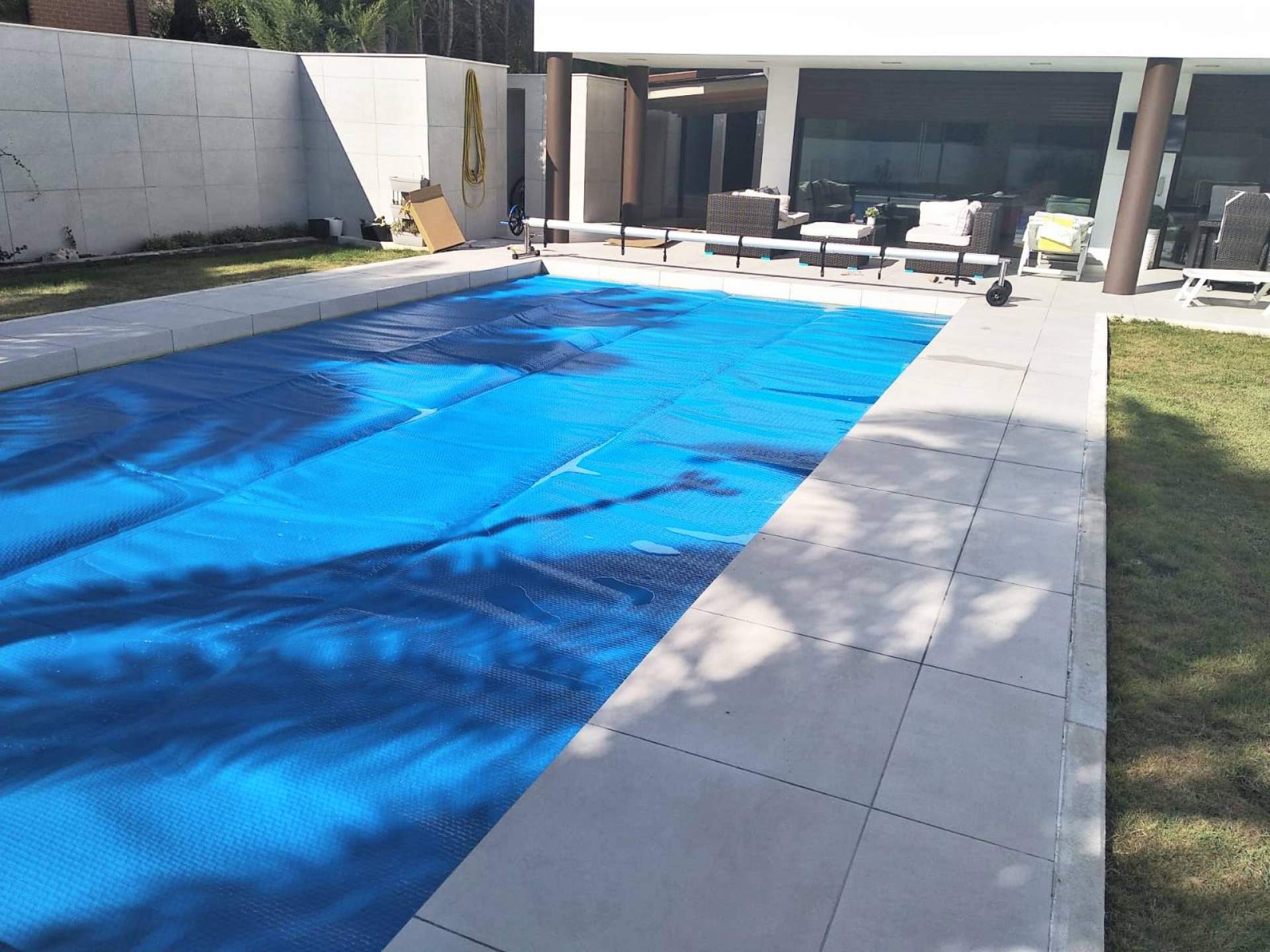 Toldos Picasso: cobertores para piscinas en cada estación del año