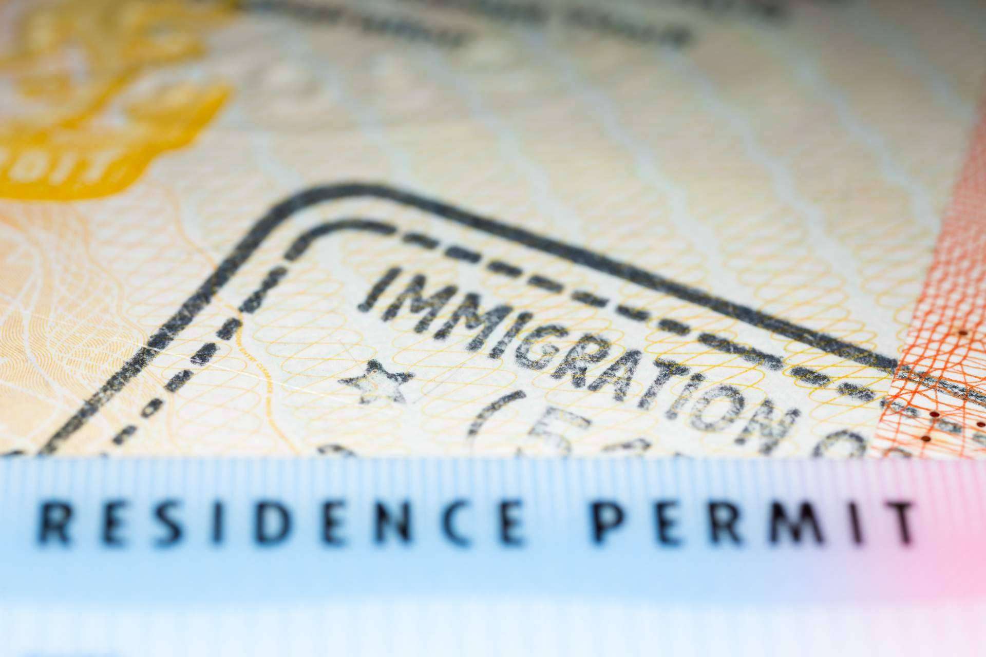 ¿Qué es el permiso de residencia por hijo español?: Migrow
