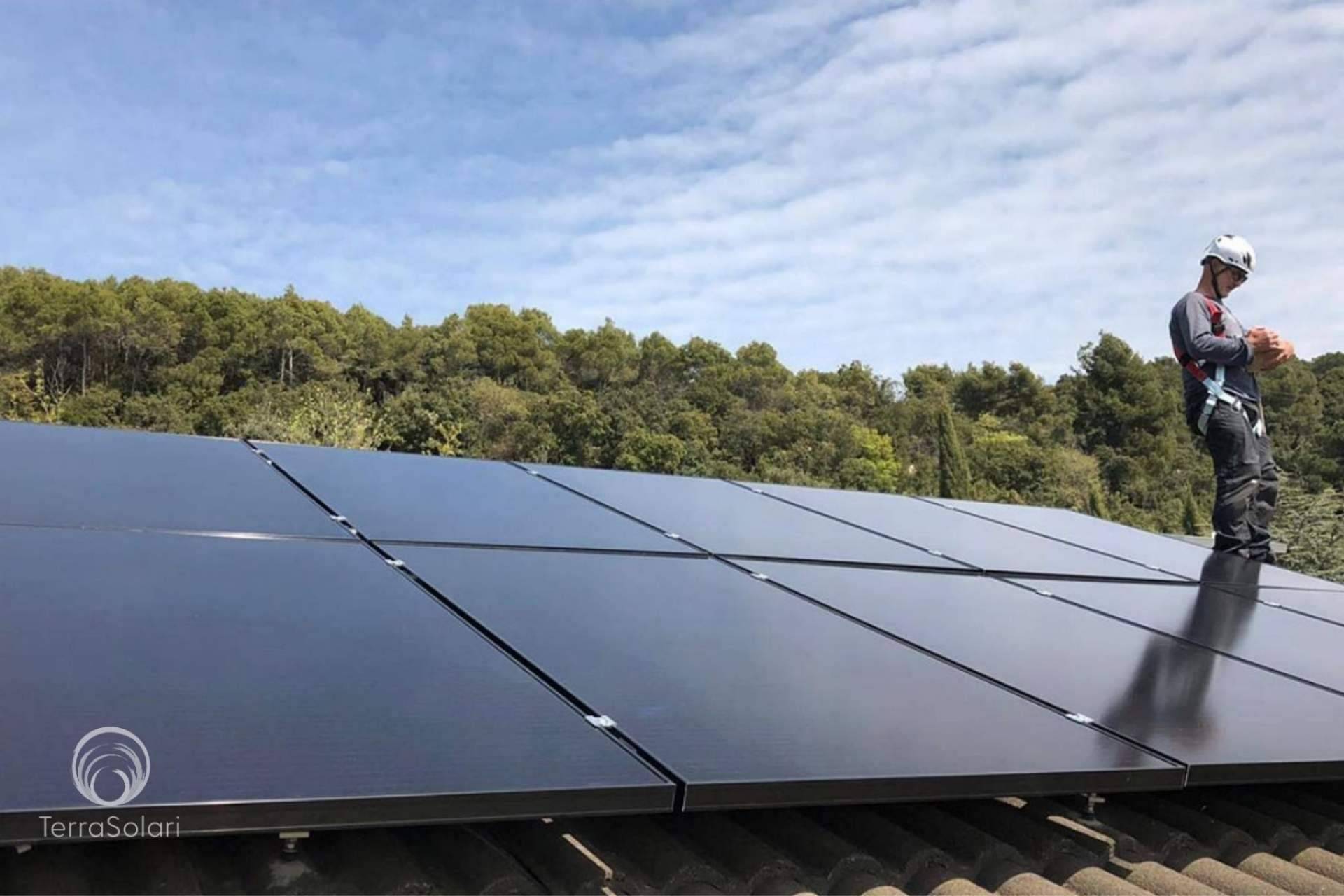 ¿Cómo recibir una subvención económica para instalar placas solares en la vivienda?: TerraSolari