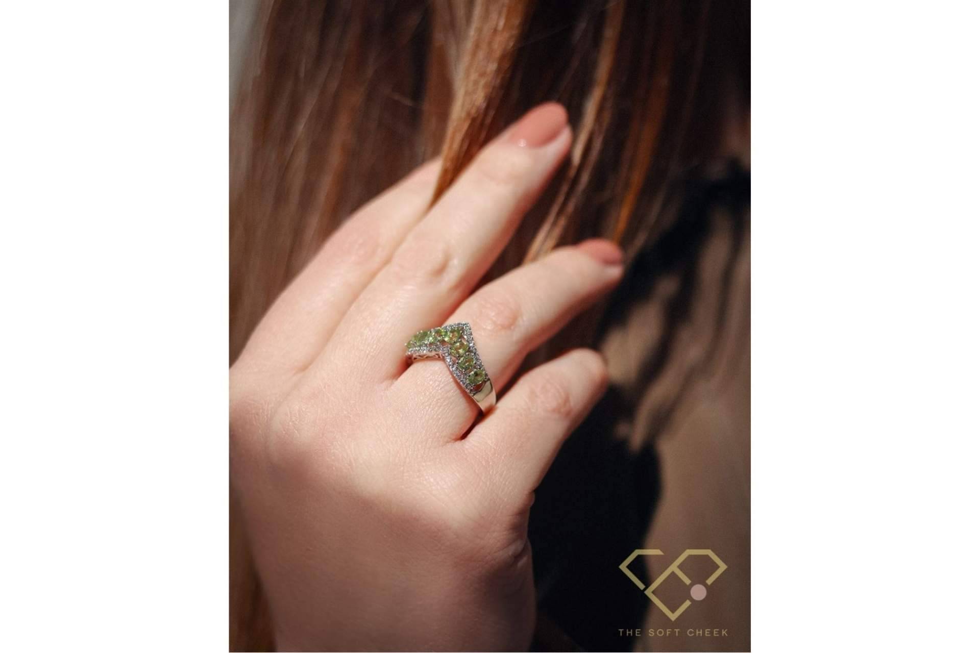 The Soft Cheek: diseños especiales de piedras preciosas con gemas brillantes