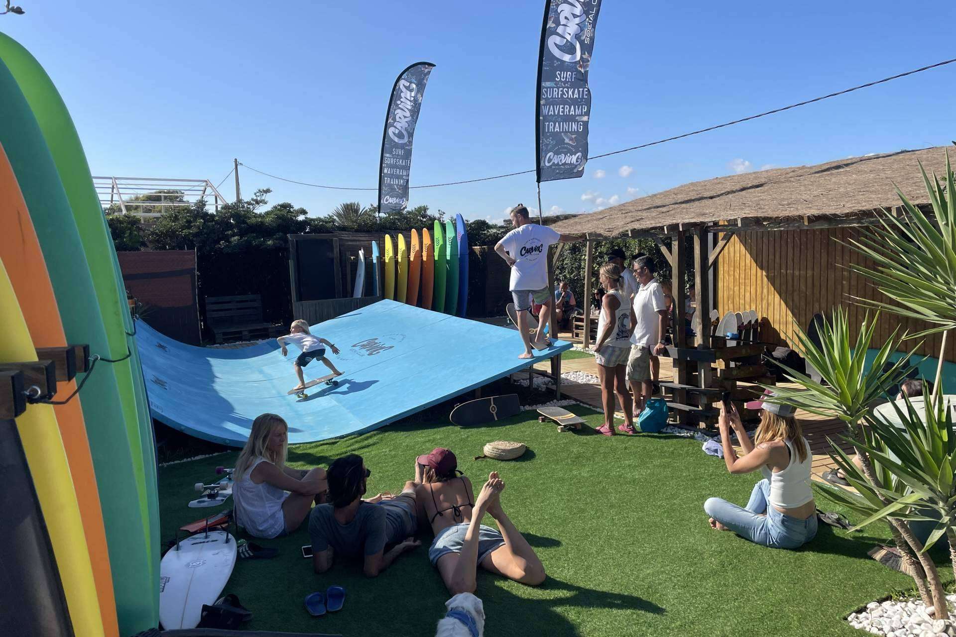 Carving Social Club abre las puertas de su nueva escuela de surf