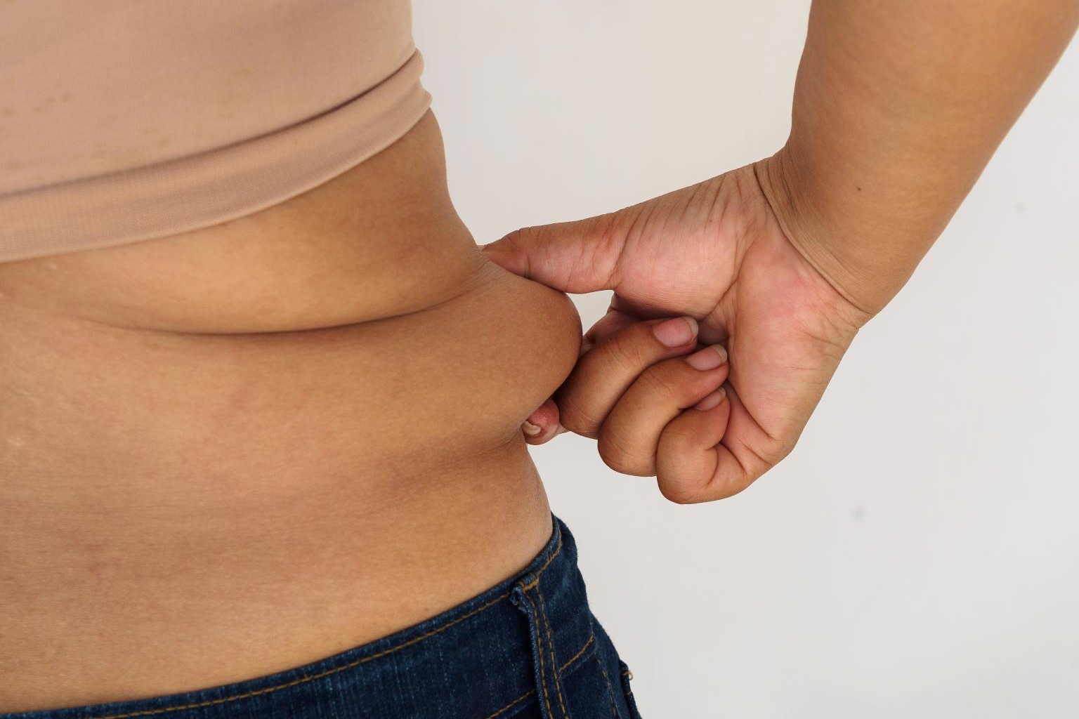 Beneficios de la vacumterapia y la maderoterapia para tonificar el cuerpo y eliminar la grasa localizada, por Natalia Recalde Bilbao
