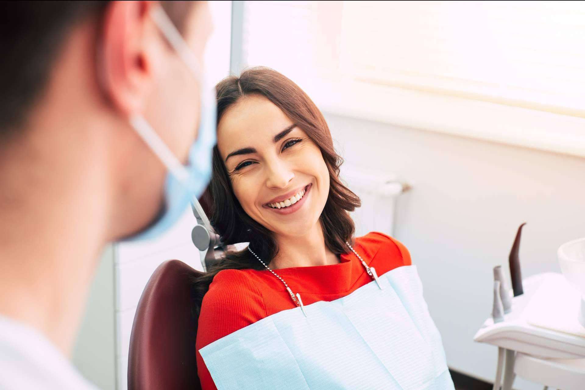 Los servicios de salud integral de Clínica Dental Heins: odontología integral e implantes dentales