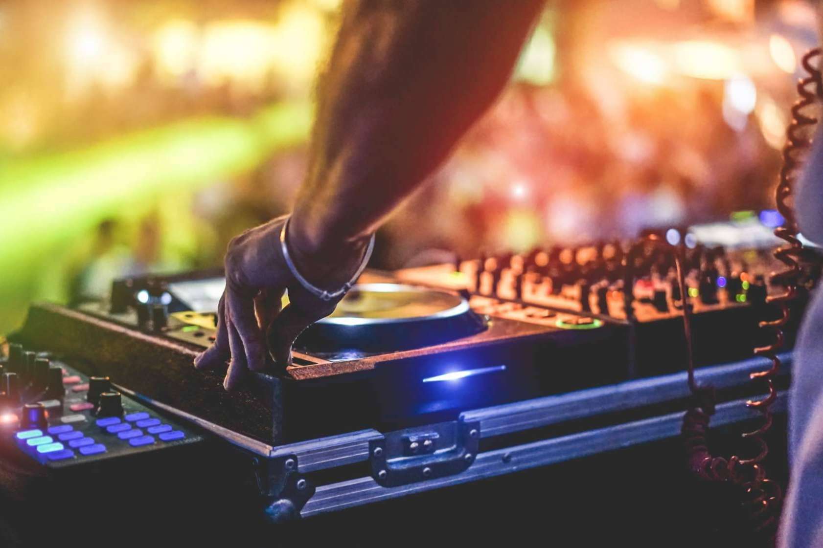 Iñaki Musik: DJ con la mejor música para eventos y fiestas privadas
