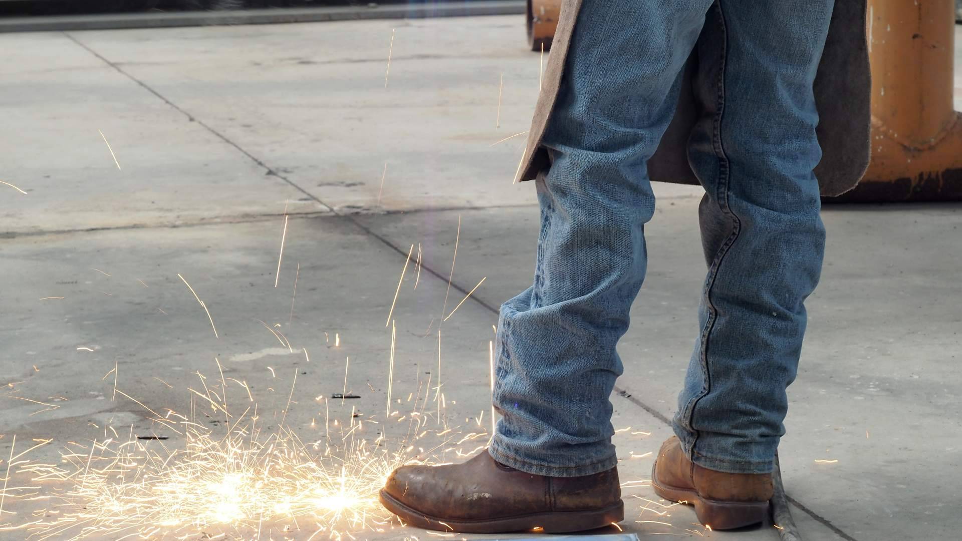 Comprar zapatos de seguridad de calidad en Suministros Tomás Beltrán