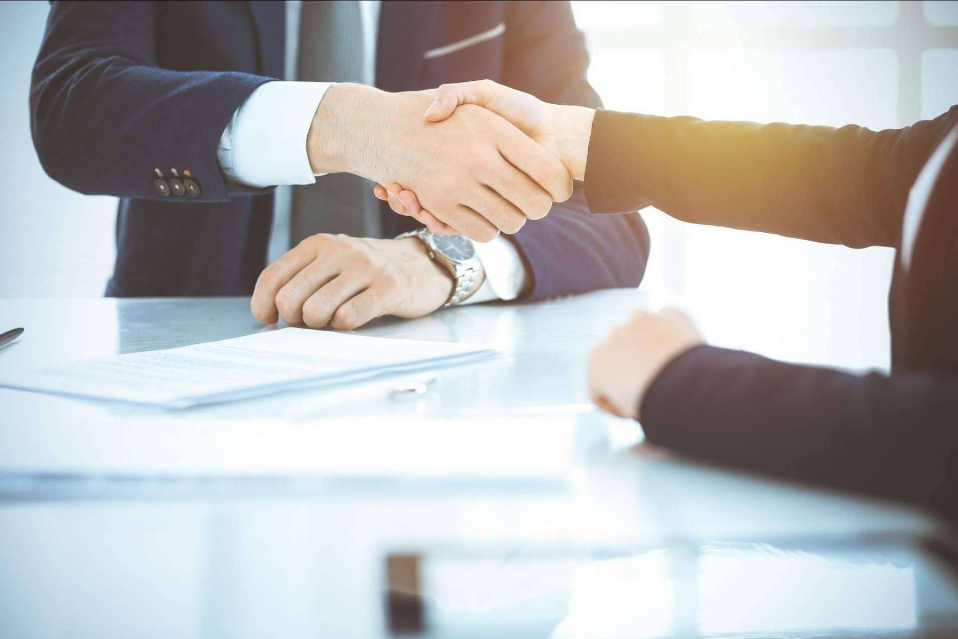 Ackermann & Schwartz Attorneys, servicios de reestructuración de empresas y compras de negocios en distress