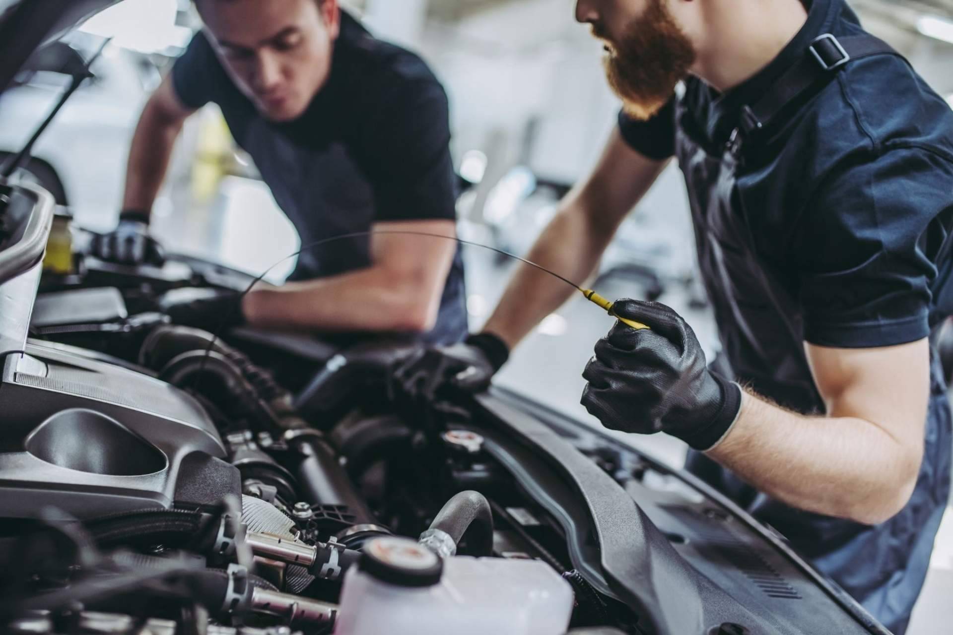 El curso mecánica y electricidad del automóvil que imparte el Instituto Técnico de Automoción