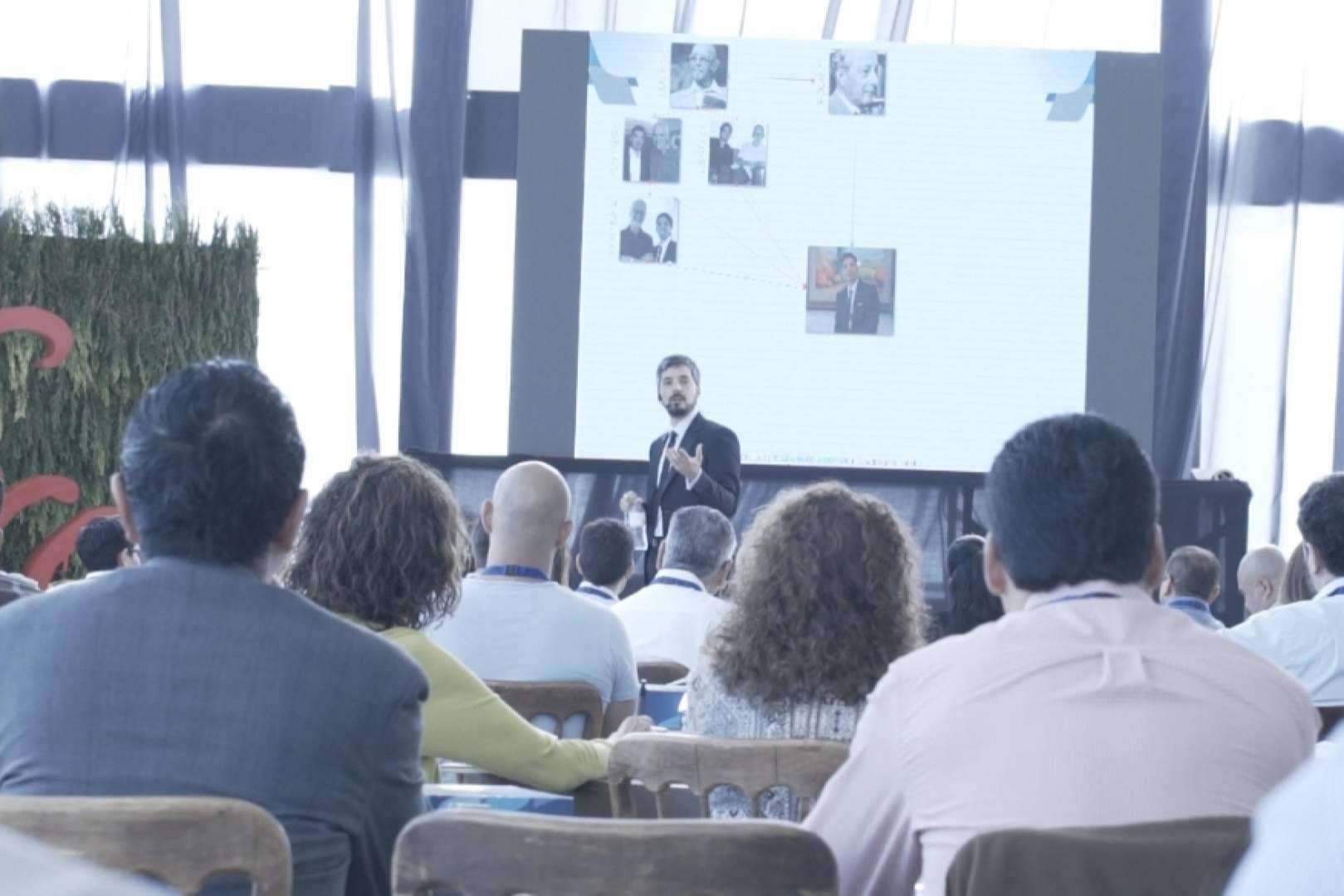Formación en coaching con garantías científicas y profesionales con validez académica en la academia La Red del Coach