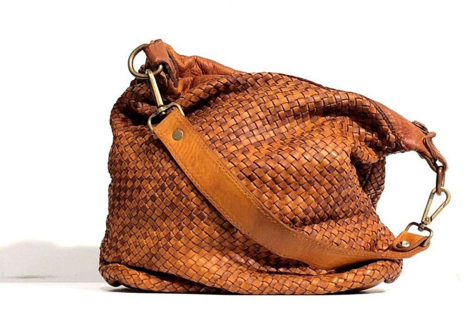 Los bolsos de piel lavada vuelven a estar de moda: Lola Amara