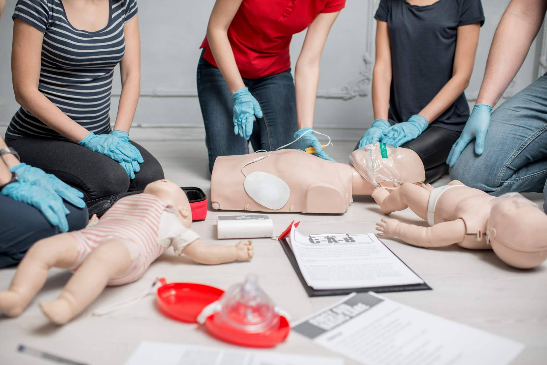 ¿Cuál es el objetivo de los cursos de emergencias de Esforem?