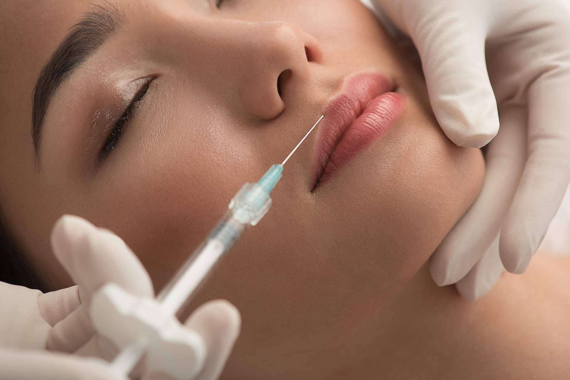Tratamientos con ácido hialurónico para recuperar la vitalidad de la piel en otoño, por ABB Medicina Estética