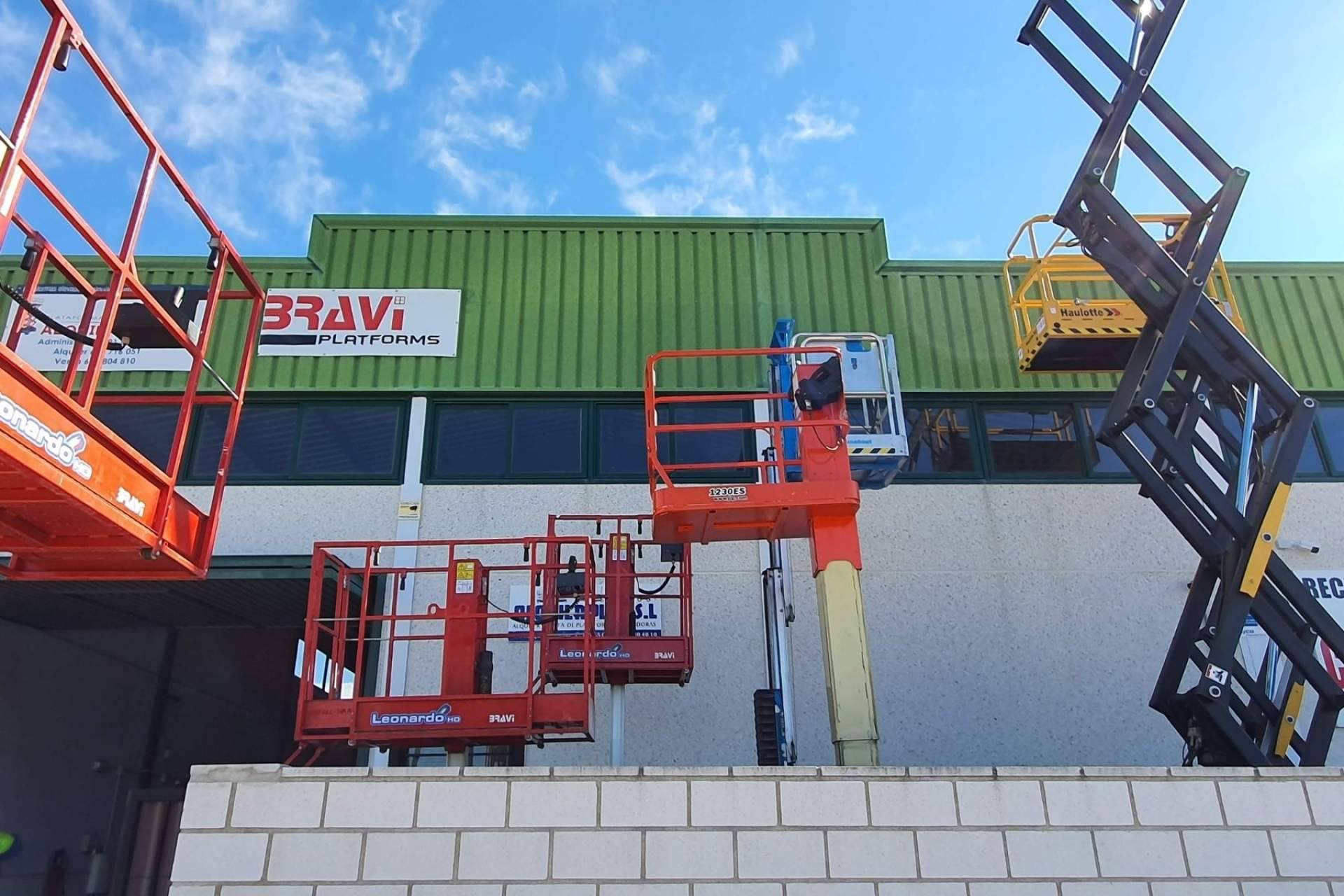 Los beneficios de contar con una plataforma elevadora propia, por ALQUILAPLAT