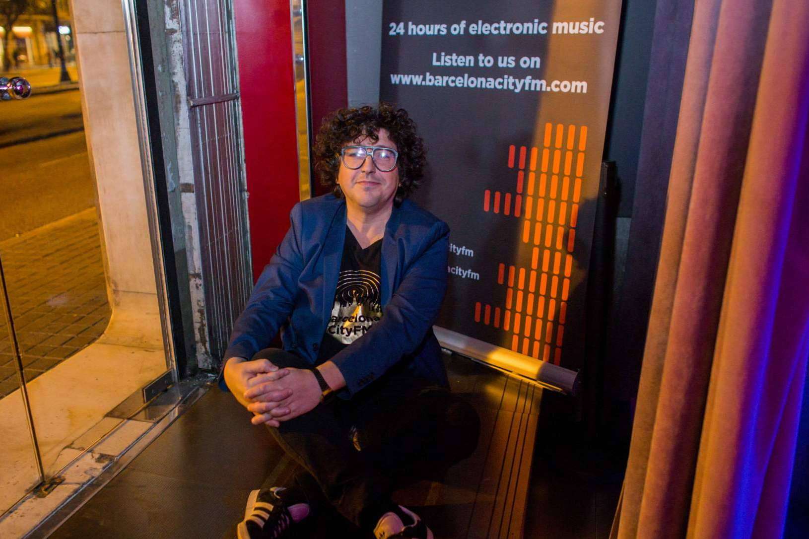 La emisora de radio online que ofrece música electrónica todo el día: Barcelona City FM