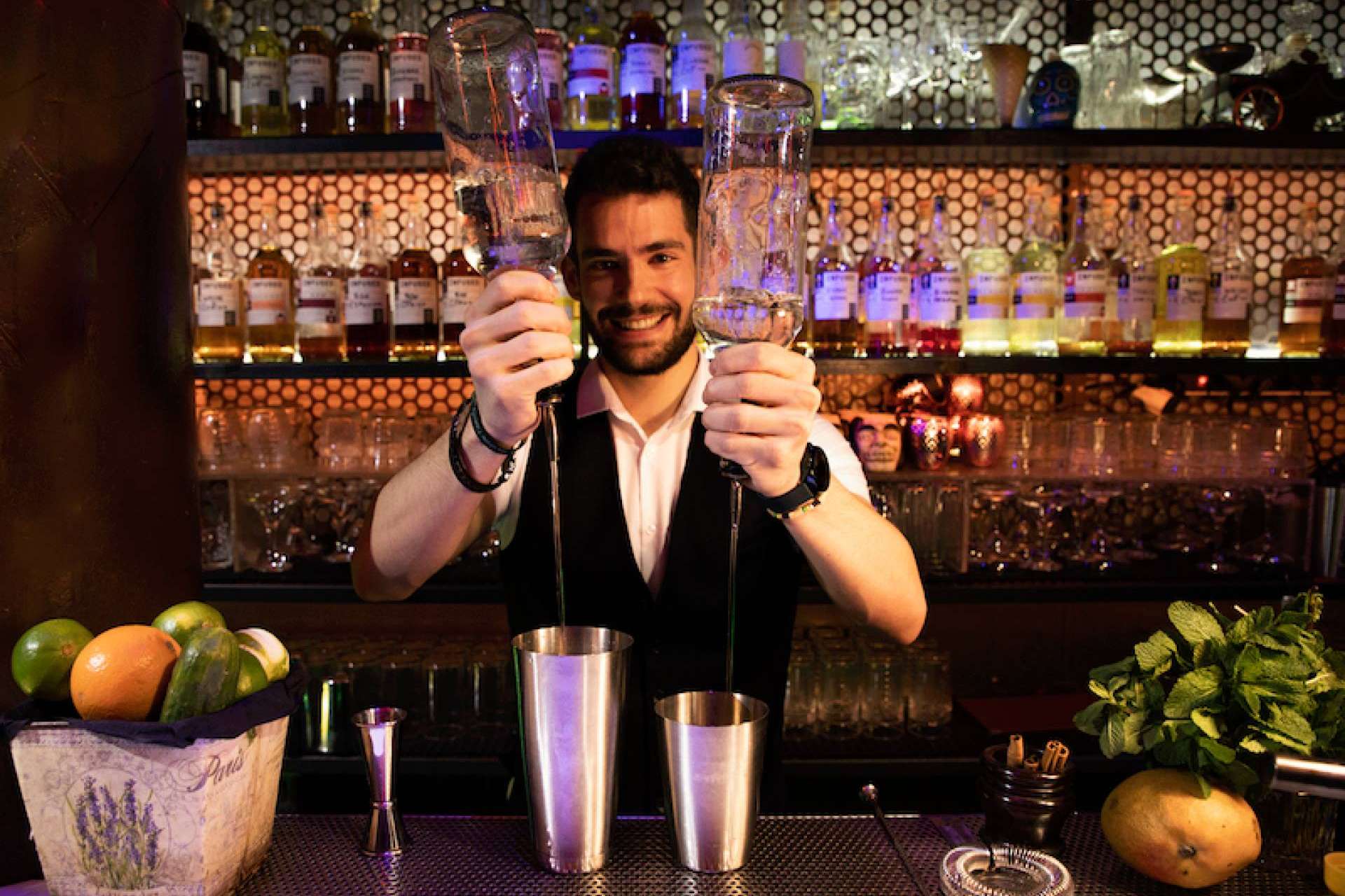 El curso profesional de Bartender de ESCOM se posiciona entre las formaciones con más futuro profesional