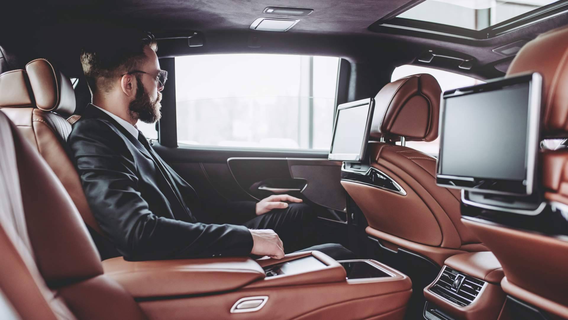 ¿Dónde encontrar gran variedad de marcas de coche de lujo? SF Motor Premium