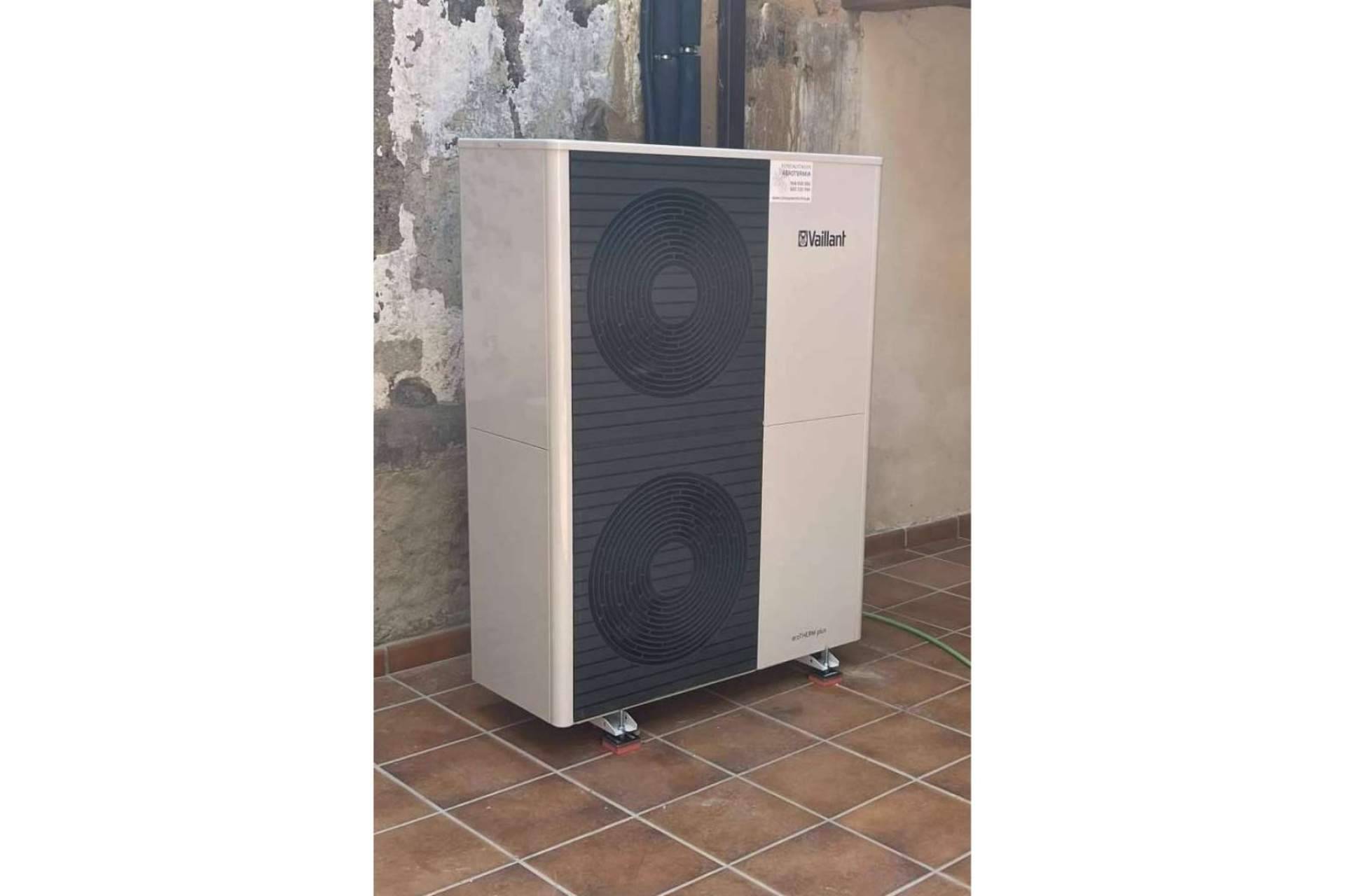 Clima y Aerotermia permite sustituir caldera antigua sin cambiar radiadores con el sistema Aerotermia Vaillant de R290