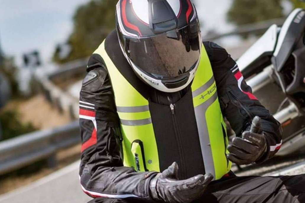 La importancia de protegerse con un chaleco airbag moto de la empresa Babiek