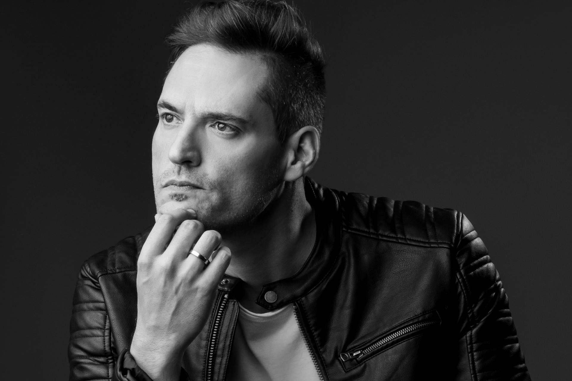 Entrevista al DJ Ivan Jimenez sobre su nuevo tema Lay Me Down y sus orígenes musicales