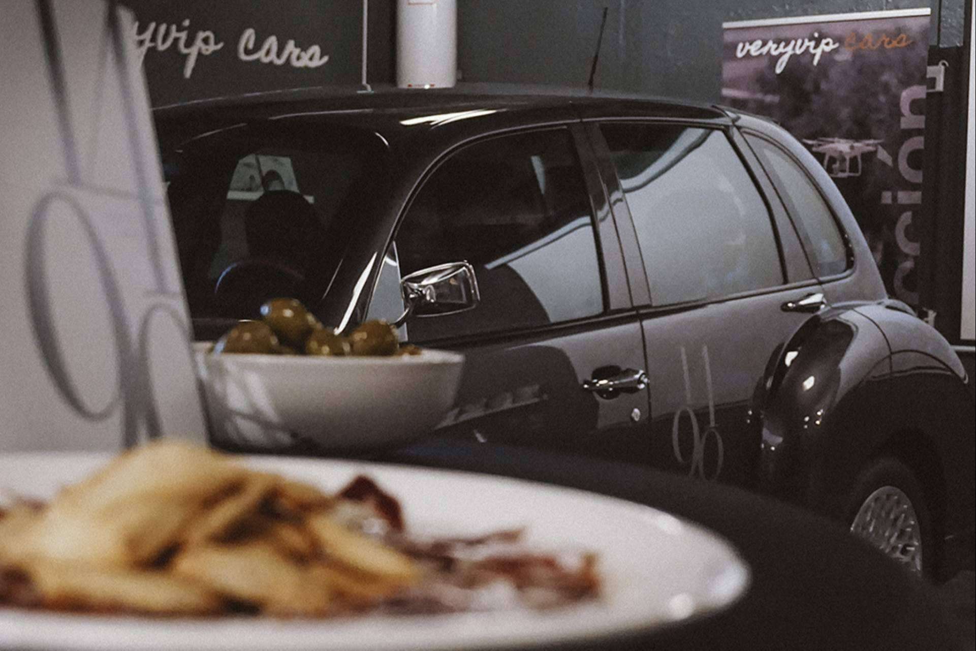 La tendencia del alquiler de coches retro para eventos corporativos