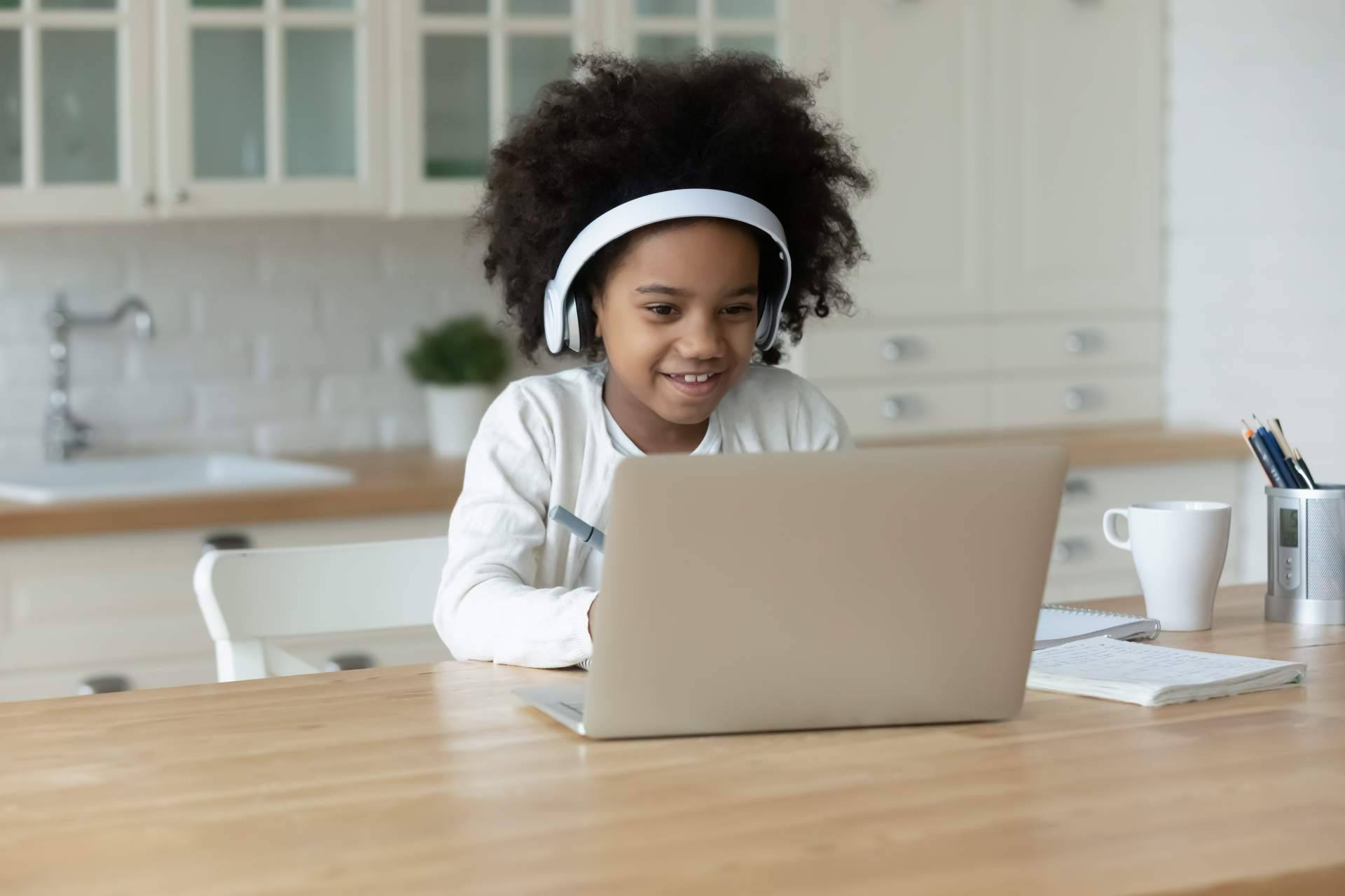 Razones por las que los niños deberían aprender programación según Code Brain