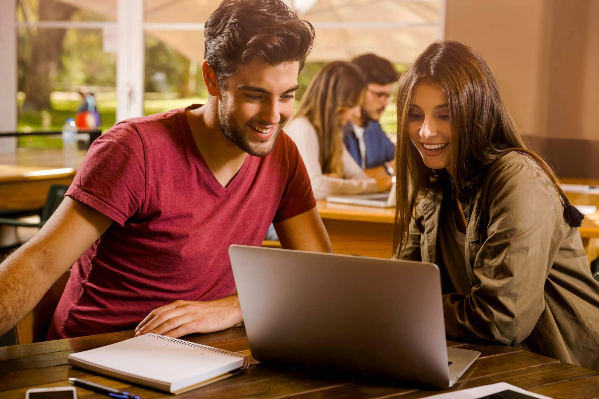 Obtener un software de antiplagio gratuito gracias a Ayuda Universitaria