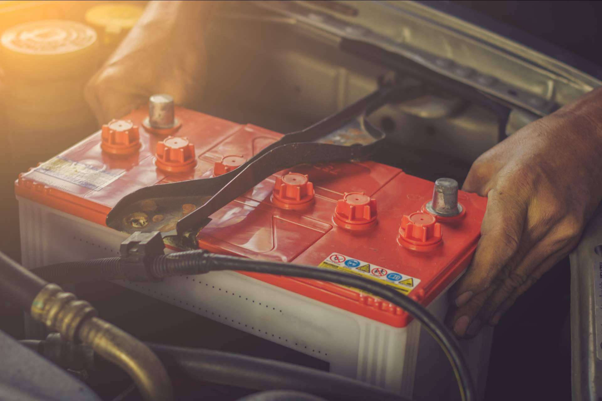 ¿Cuáles son las ventajas de comprar baterías de coche por internet?
