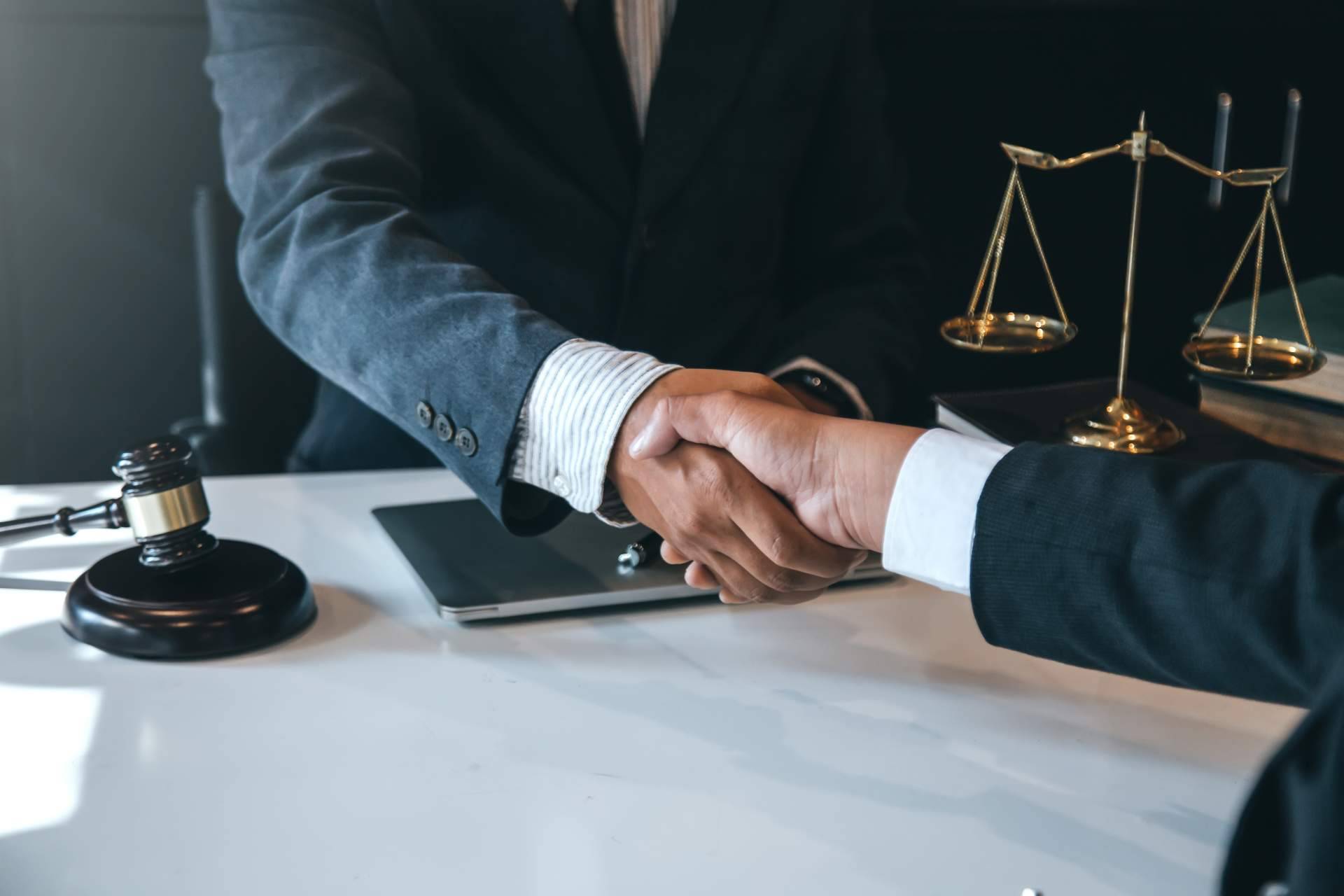 ¿Dónde encontrar un equipo de especialistas en el reclamo de tarjetas revolving?, Feced Abogados