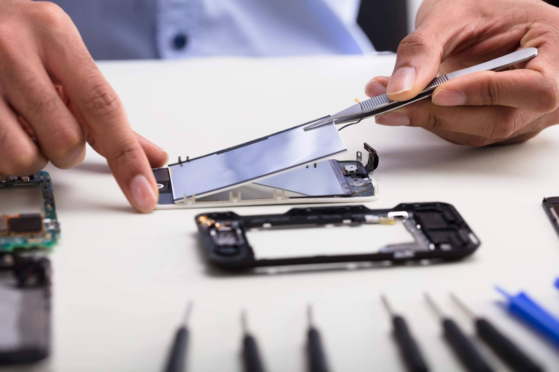 La empresa Repuestos Tic repara móviles Xiaomi