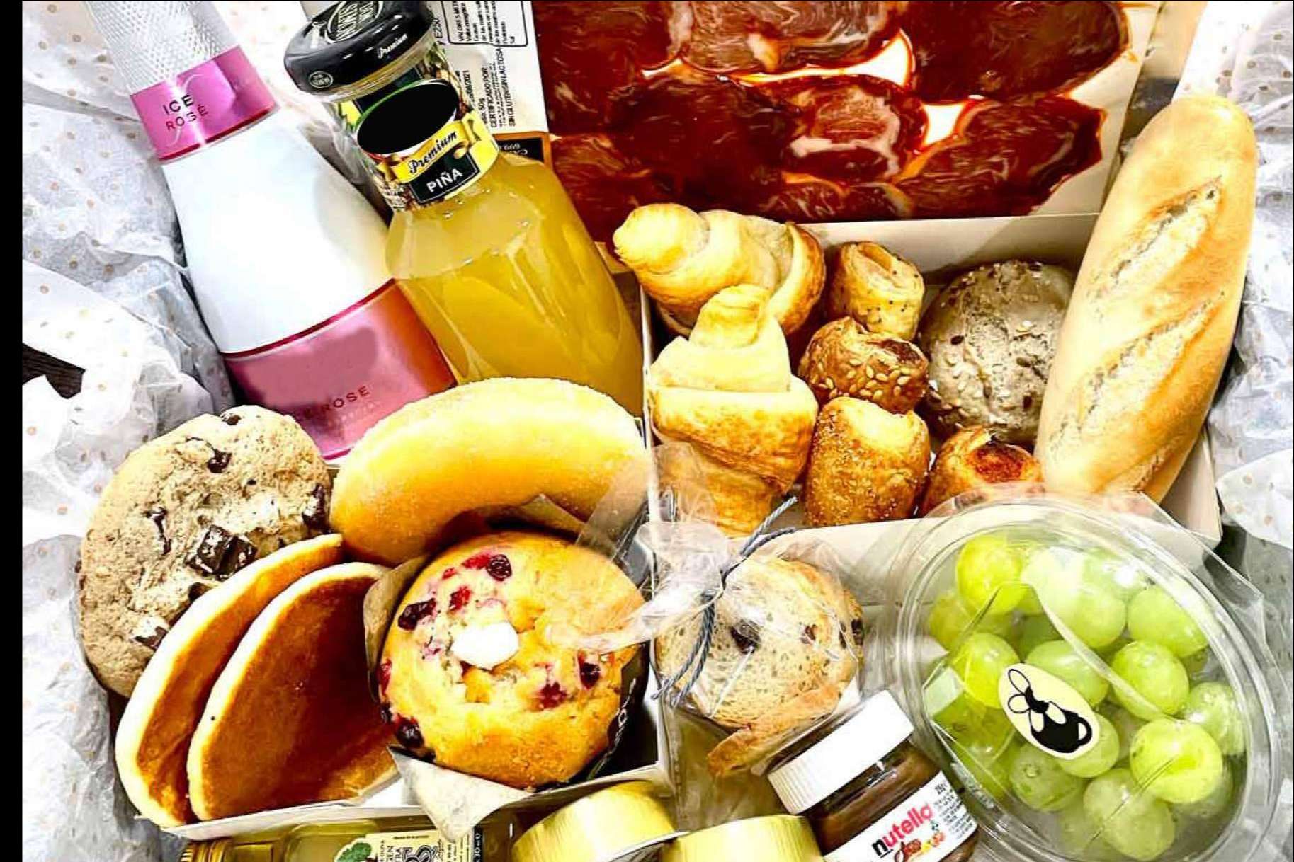 Desayunos a domicilio de la empresa Las Flores No Se Comen con originalidad y buen gusto