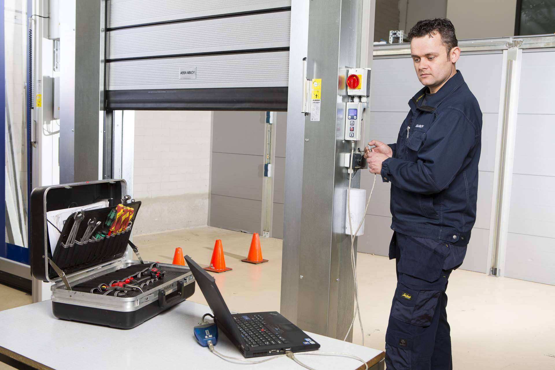 ASSA ABLOY ofrece un servicio de mantenimiento preventivo