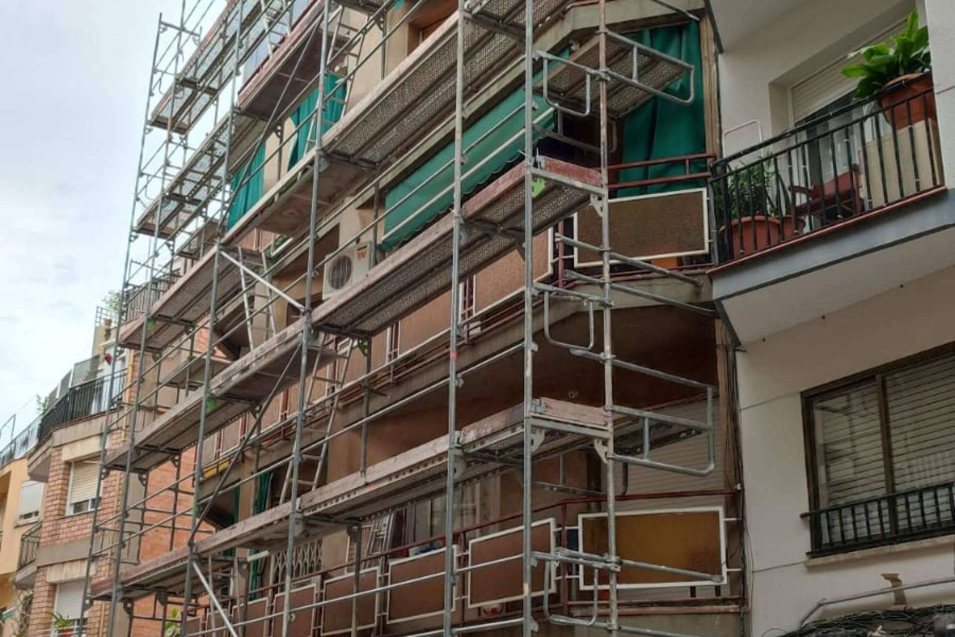 Construcción de obras con TusAndamiosBarcelona, la empresa especialista en alquiler de andamios